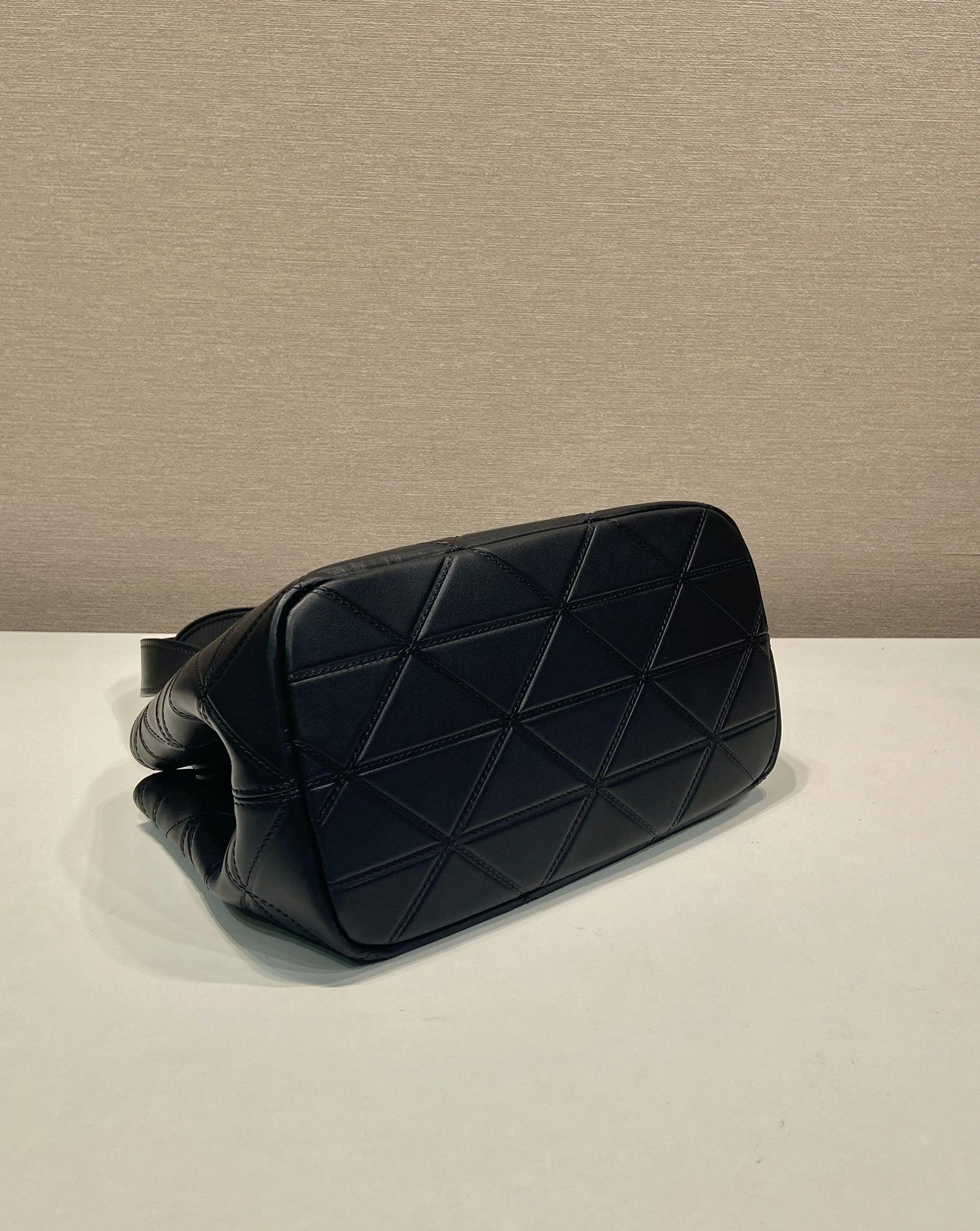 Prada Top Handle Bags 4099A-0203