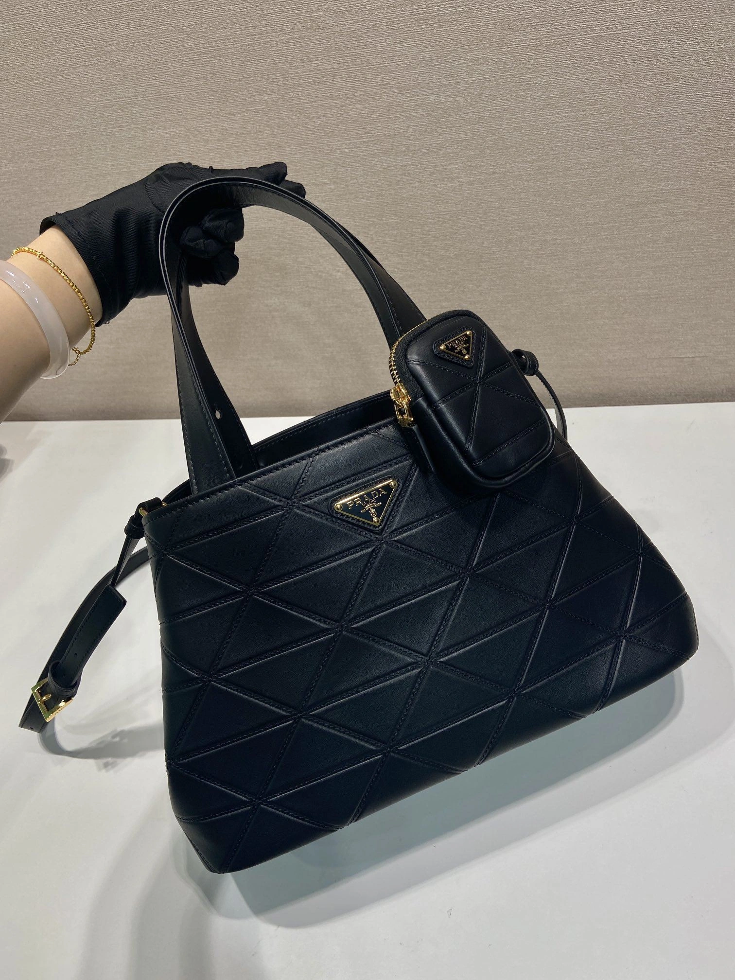 Prada Top Handle Bags 4099A-0204
