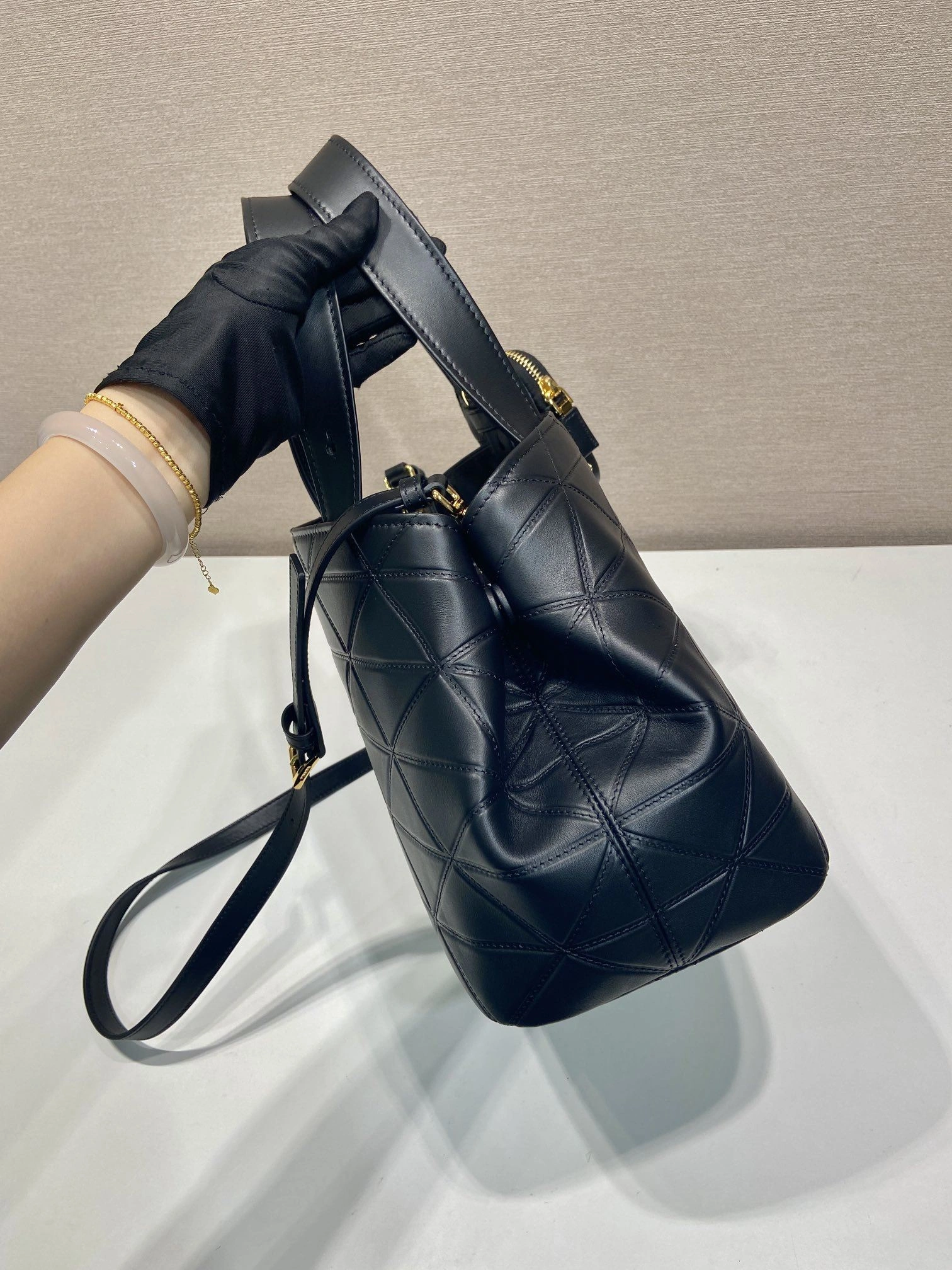 Prada Top Handle Bags 4099A-0204