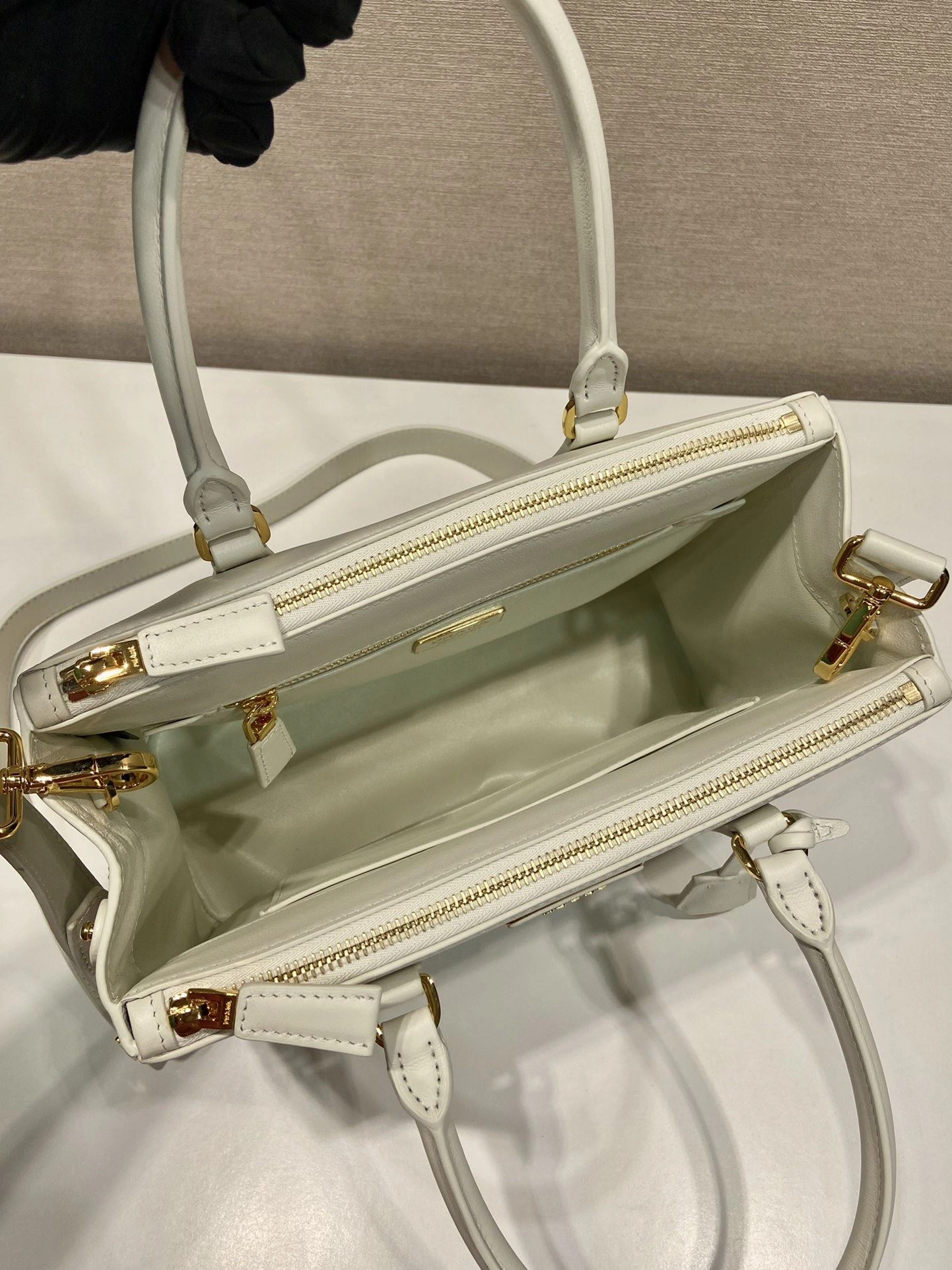 Prada Top Handle Bags 4099A-0210