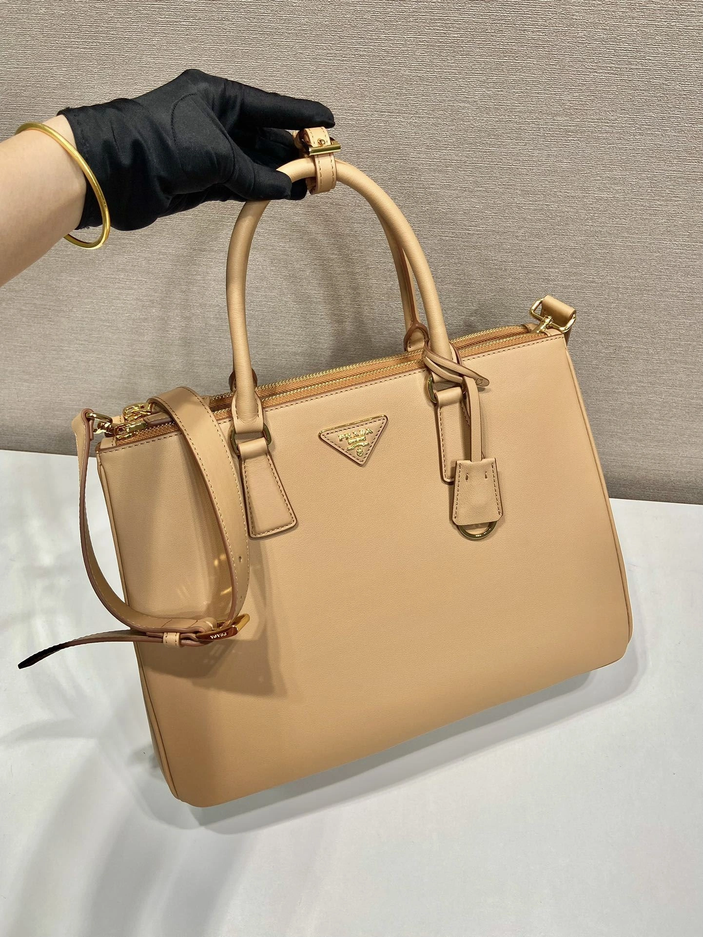Prada Top Handle Bags 4099A-0212