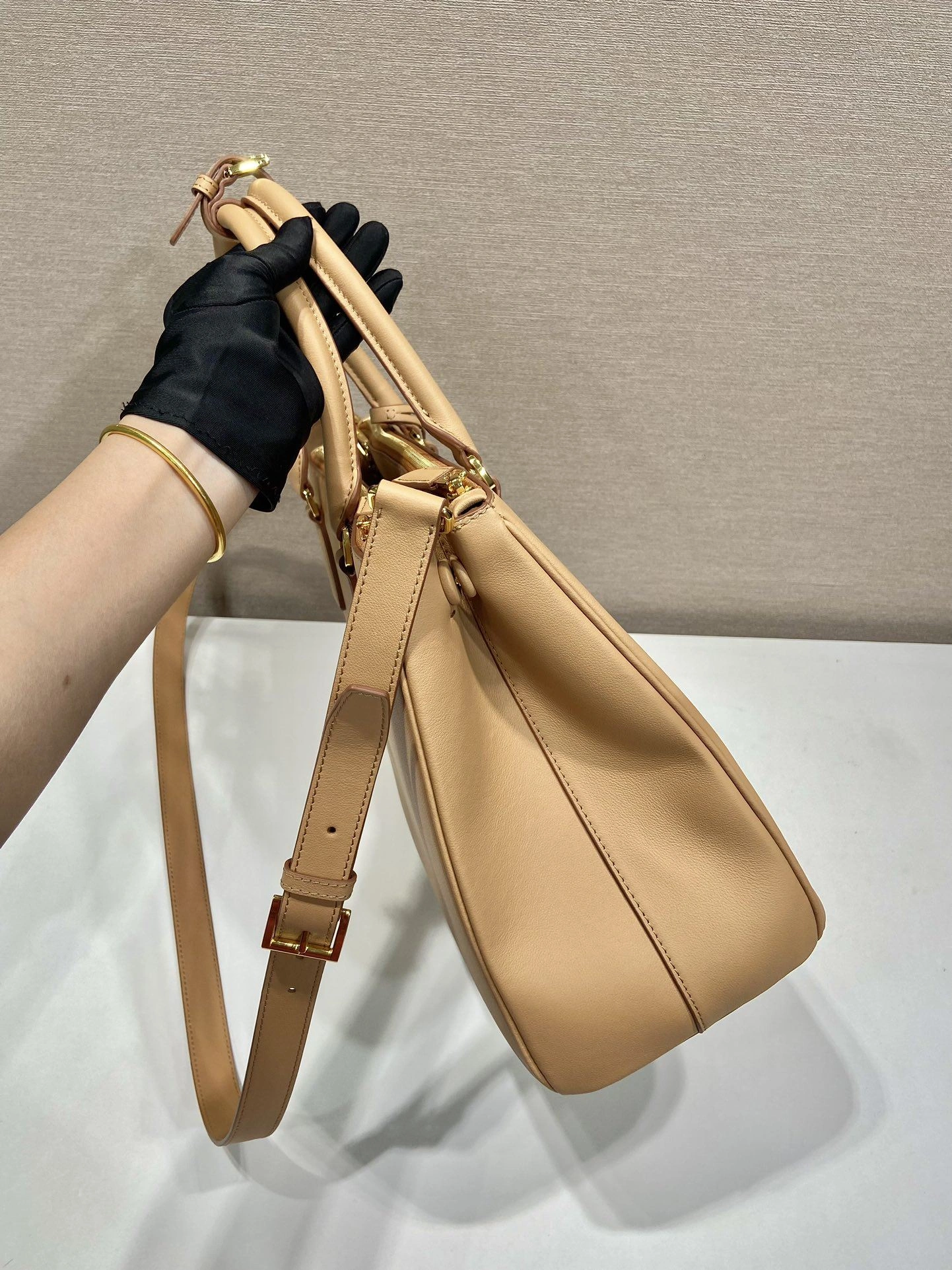 Prada Top Handle Bags 4099A-0212
