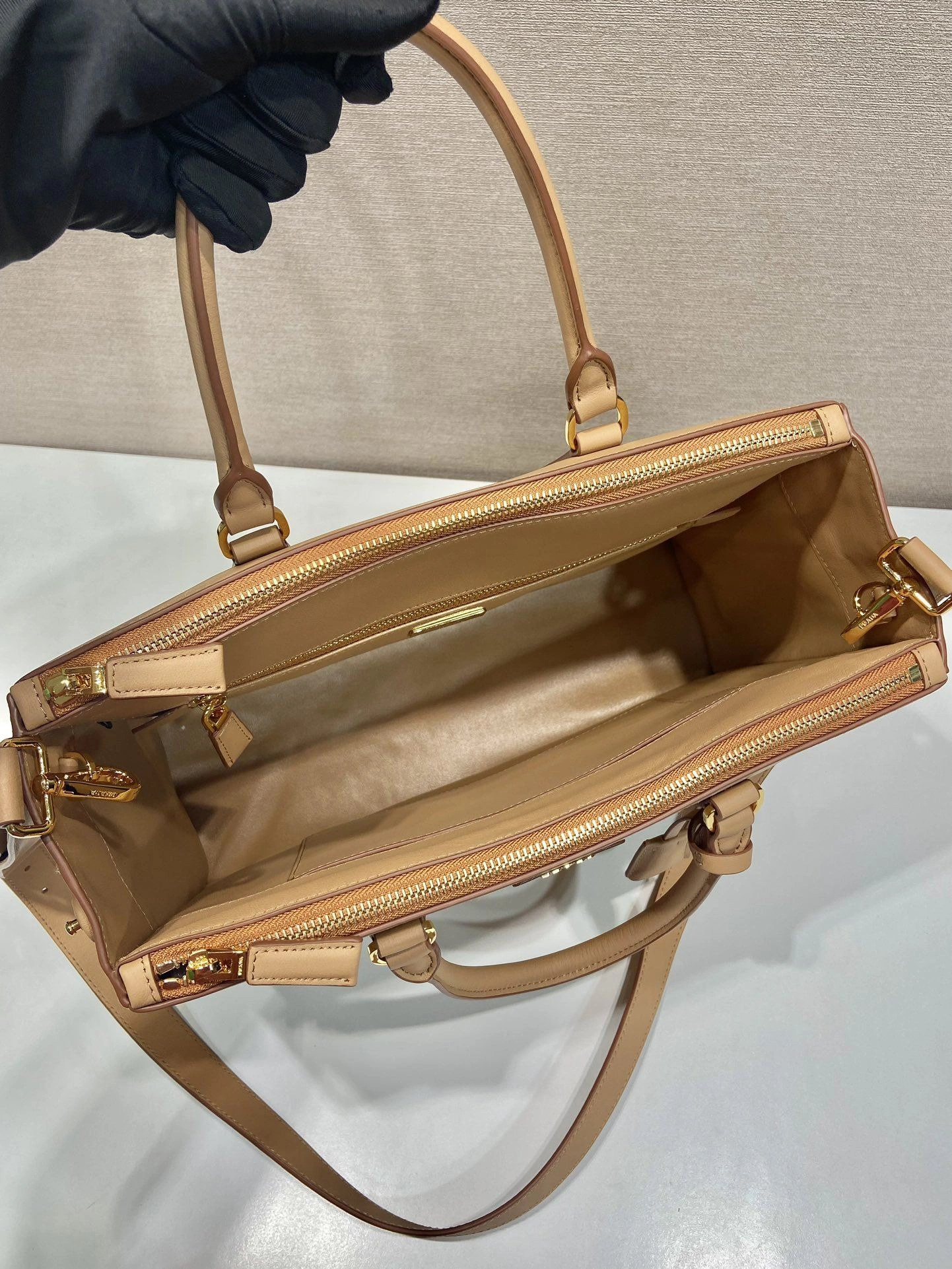 Prada Top Handle Bags 4099A-0212