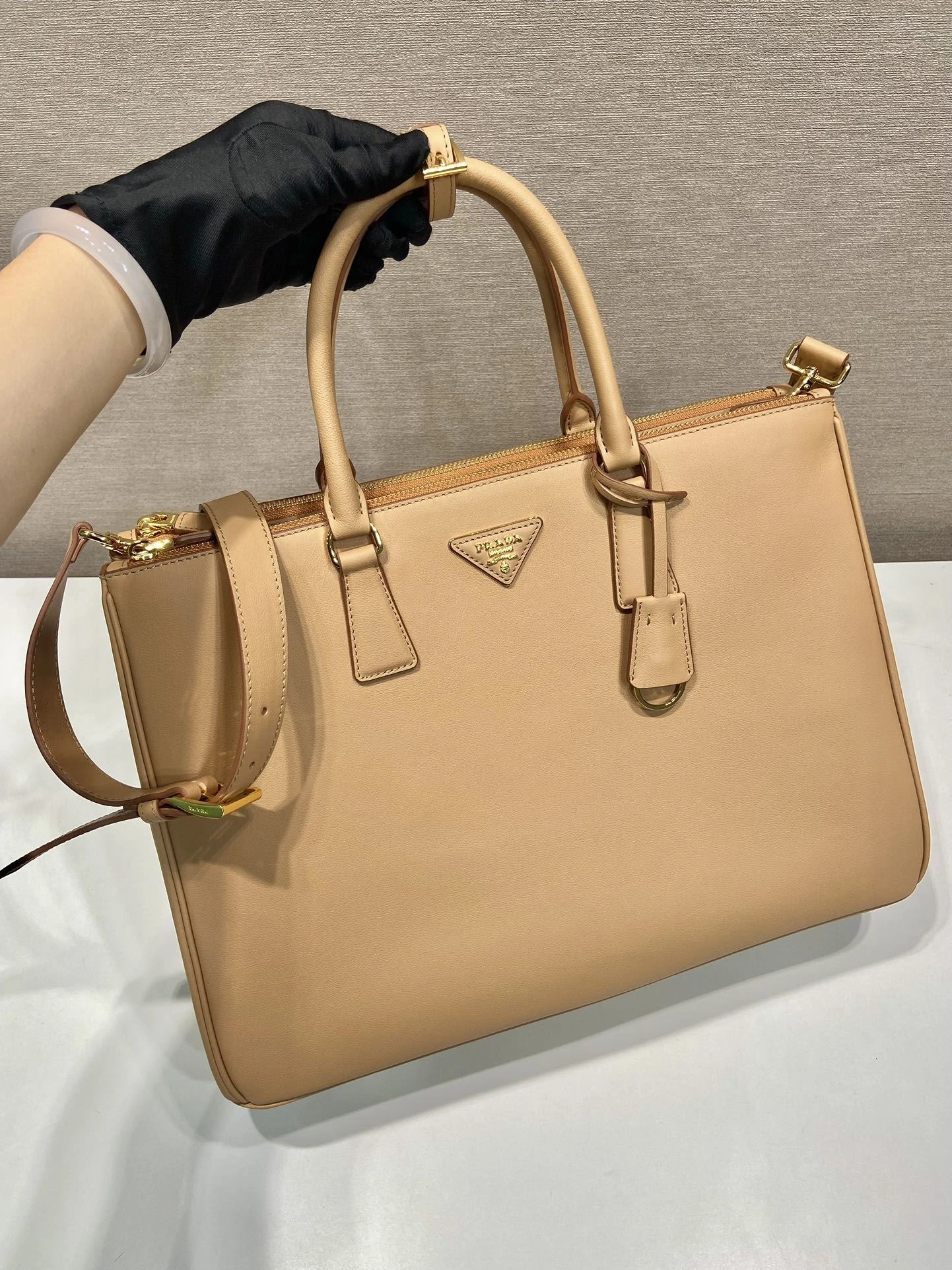 Prada Top Handle Bags 4099A-0213