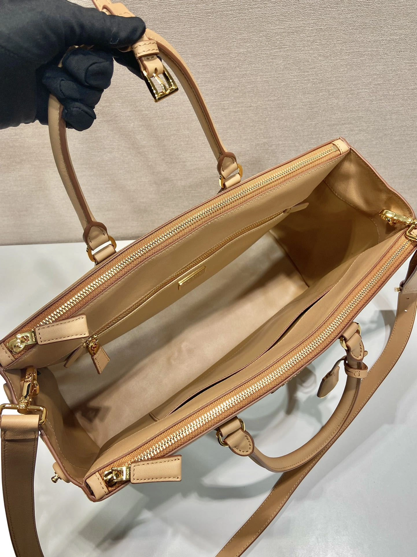 Prada Top Handle Bags 4099A-0213