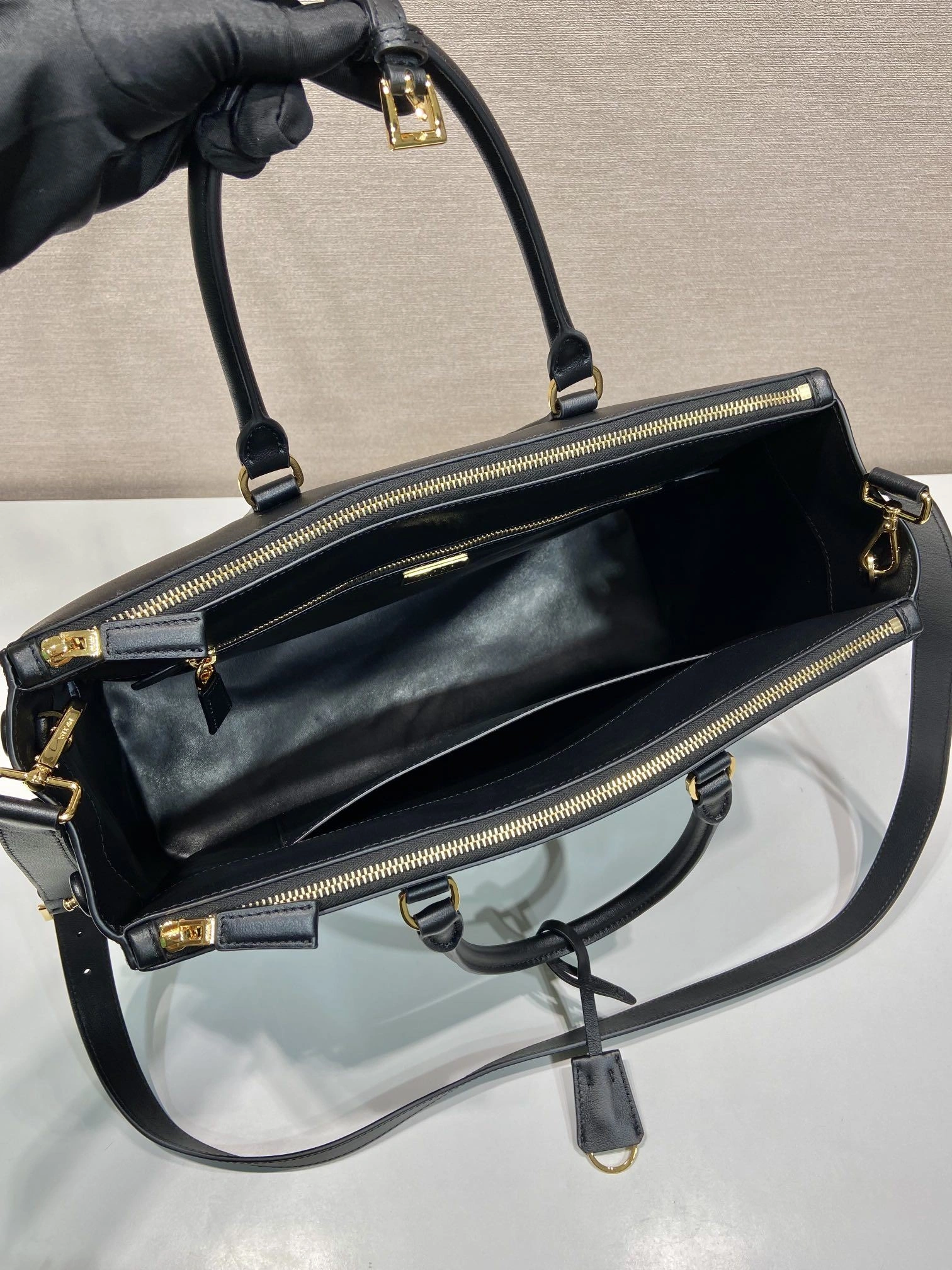 Prada Top Handle Bags 4099A-0214