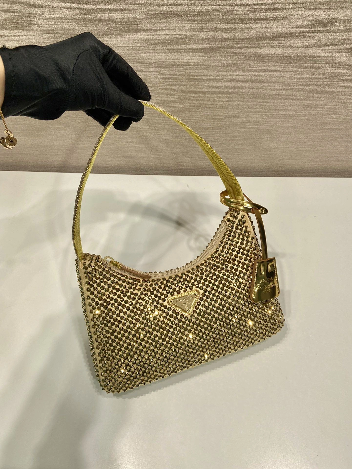 Prada Top Handle Bags 4099A-0225