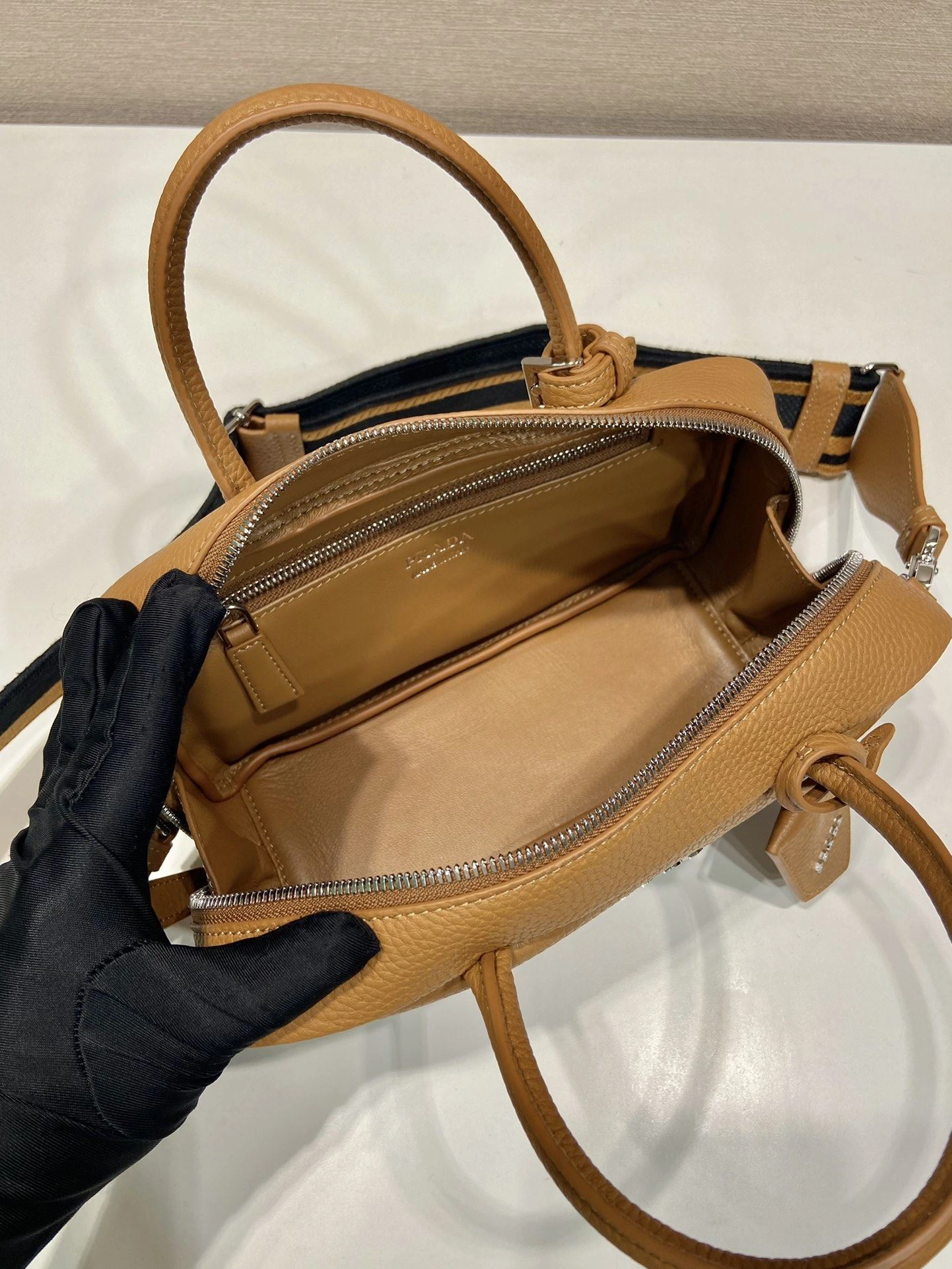 Prada Top Handle Bags 4099A-0230