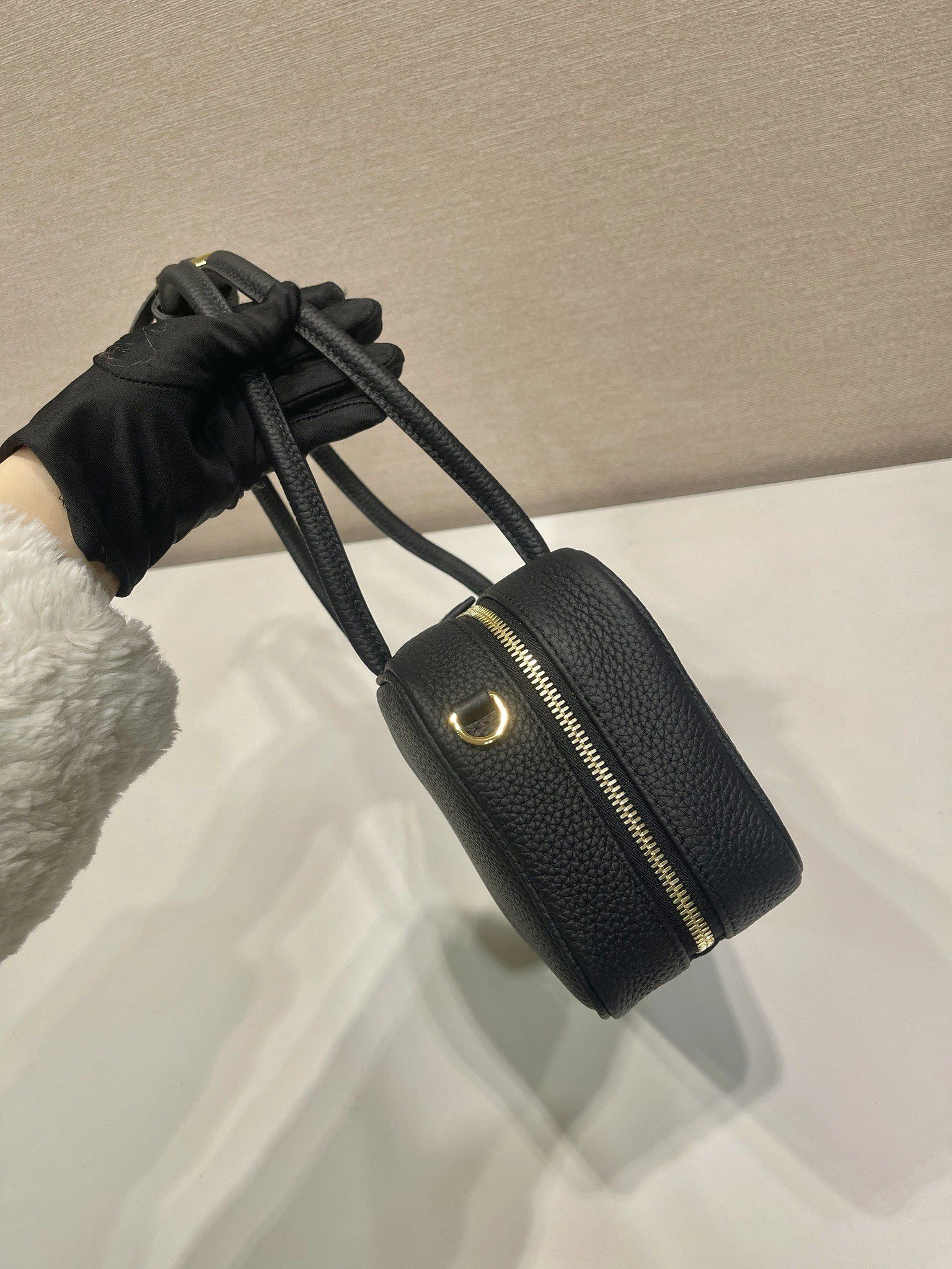 Prada Top Handle Bags 4099A-0231