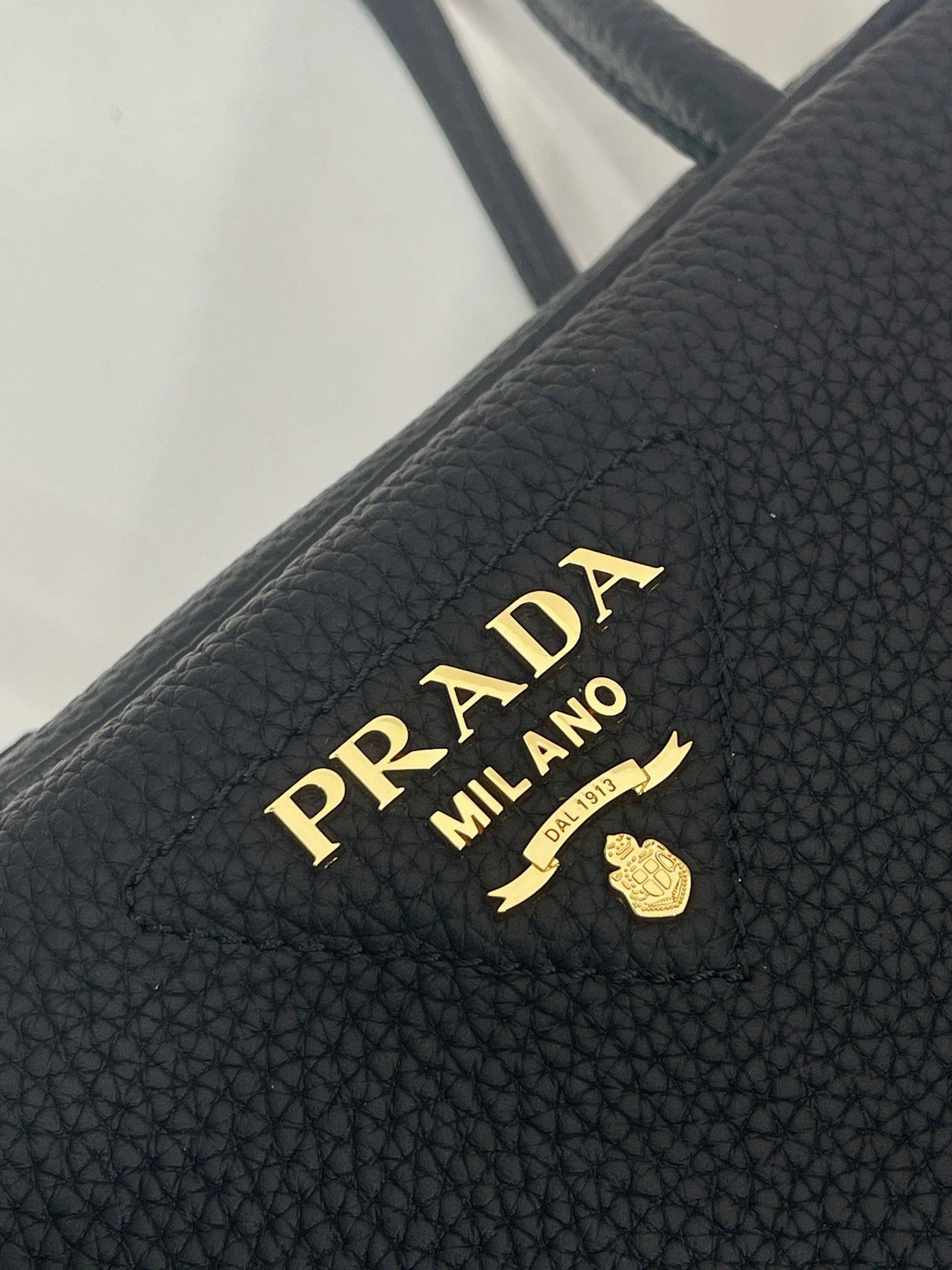 Prada Top Handle Bags 4099A-0231