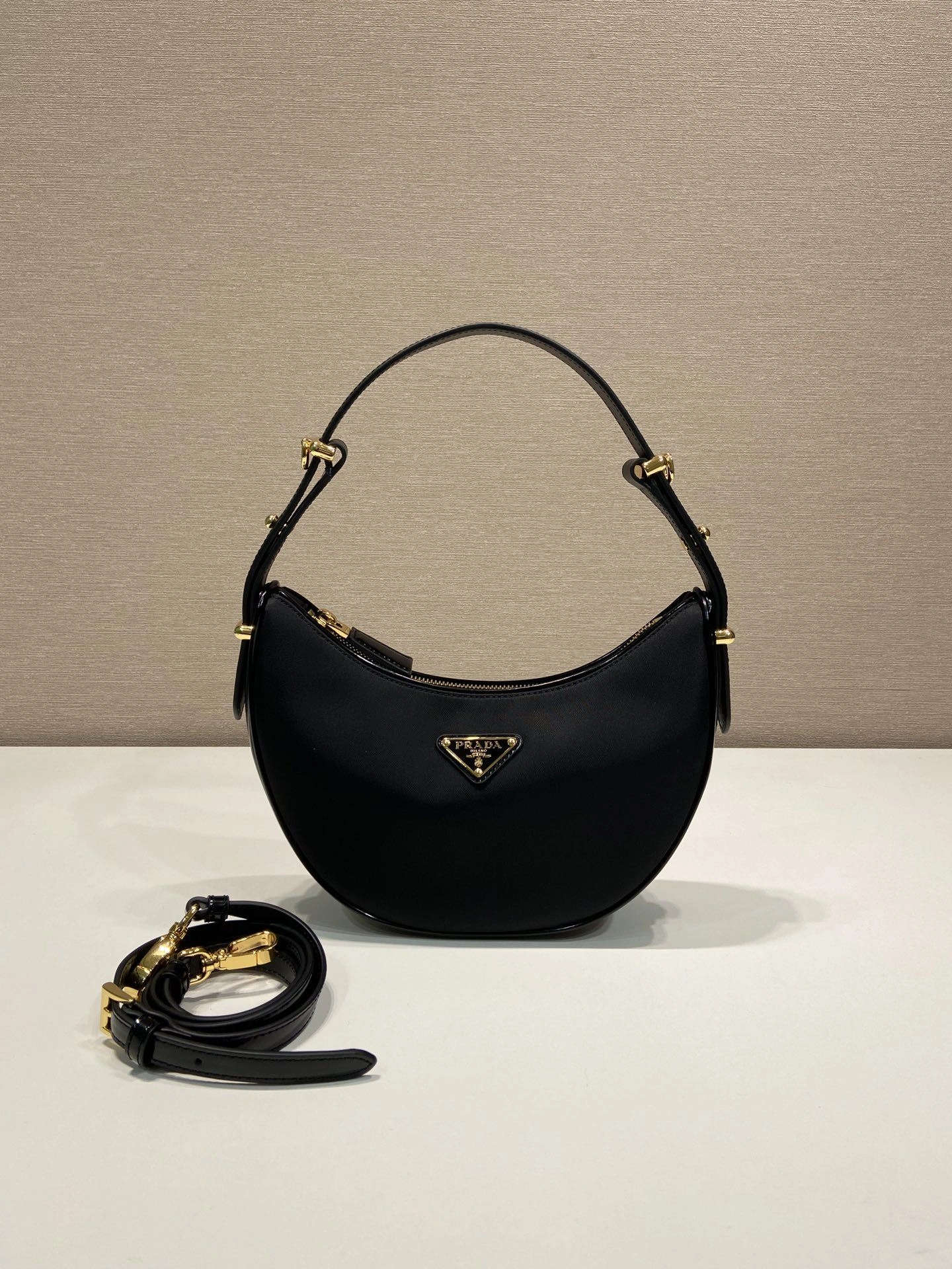 Prada Top Handle Bags 4099A-0239