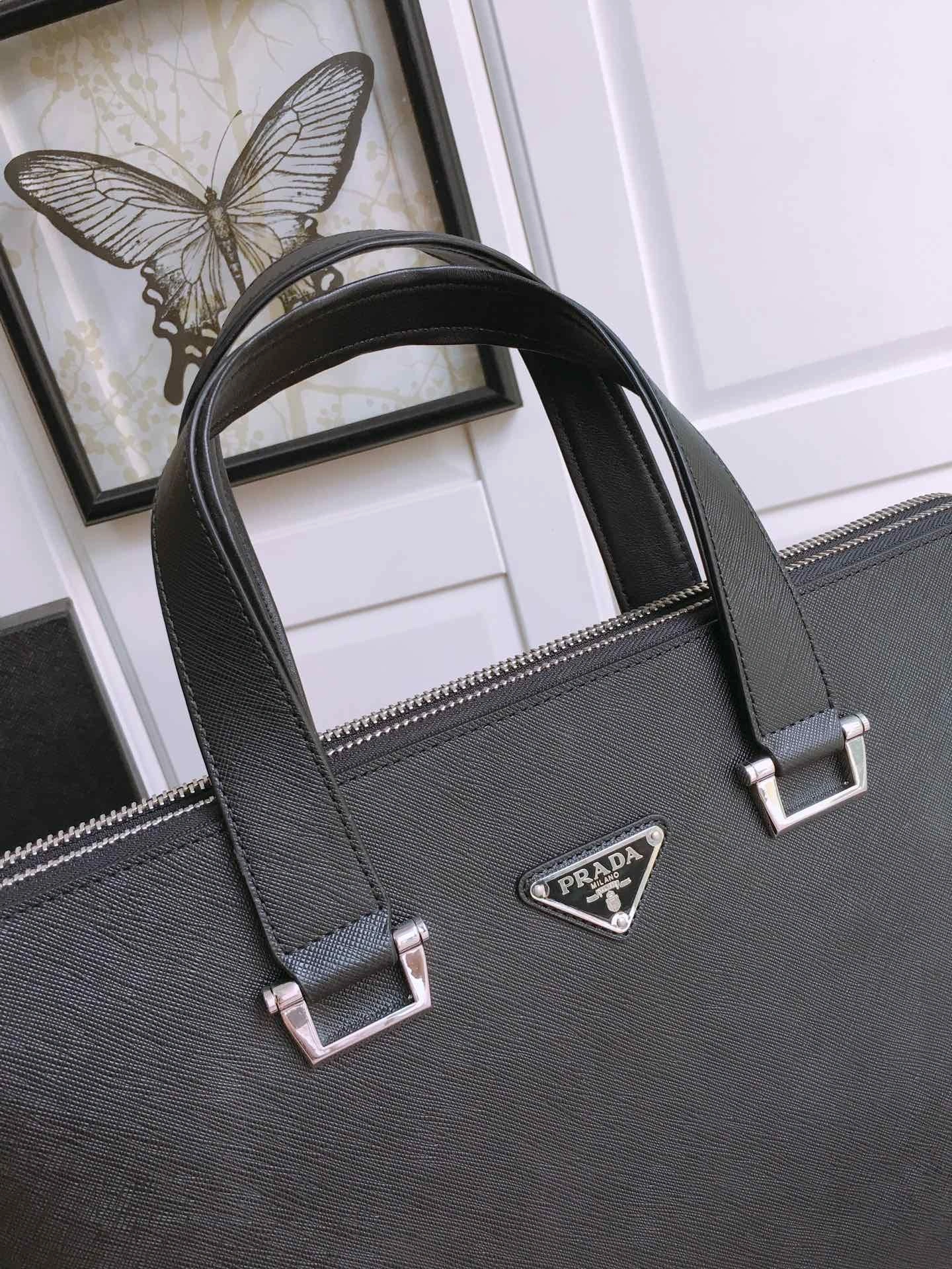 Prada Briefcase 4099A-0252