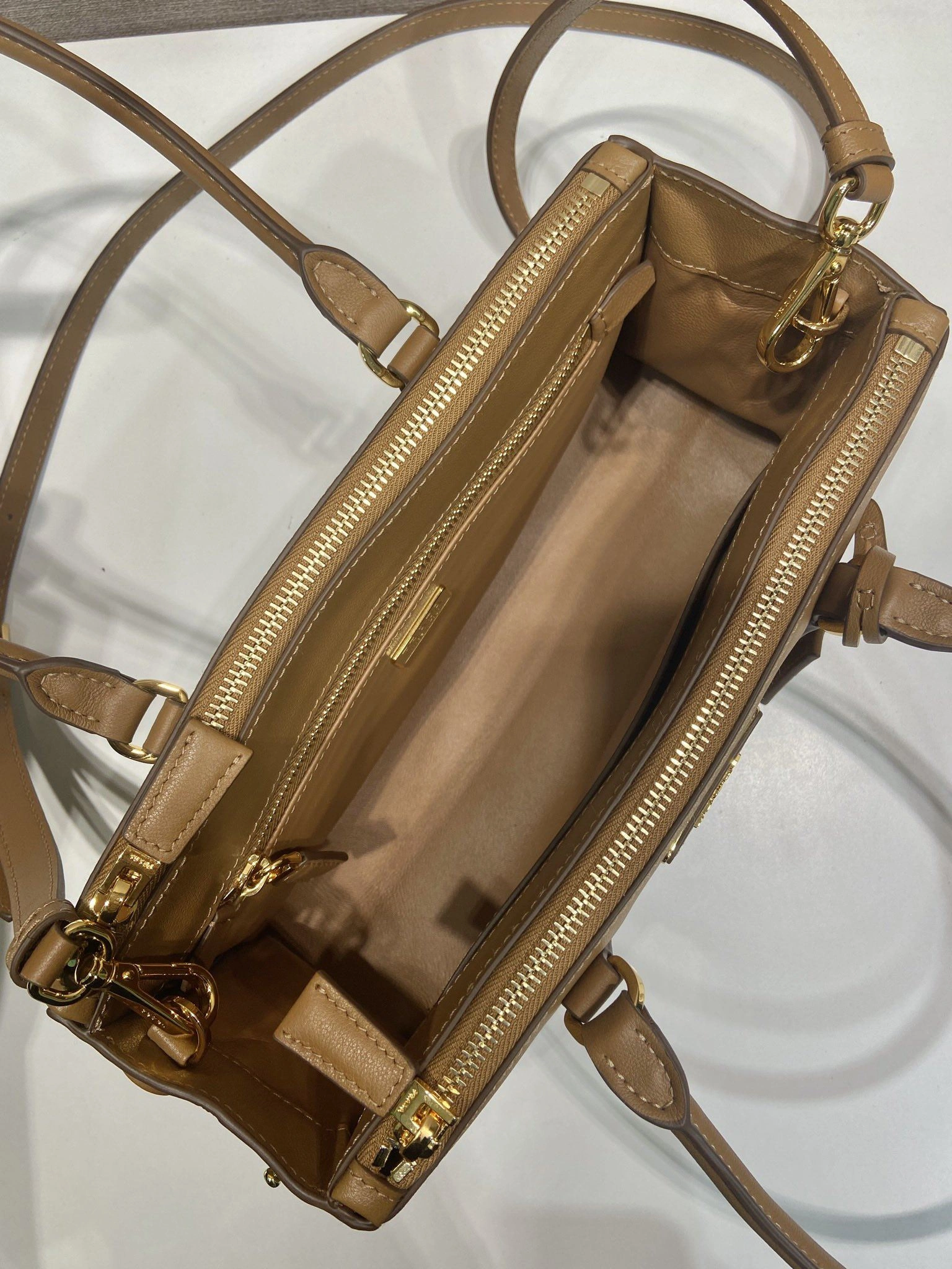 Prada Top Handle Bags 4099A-0274