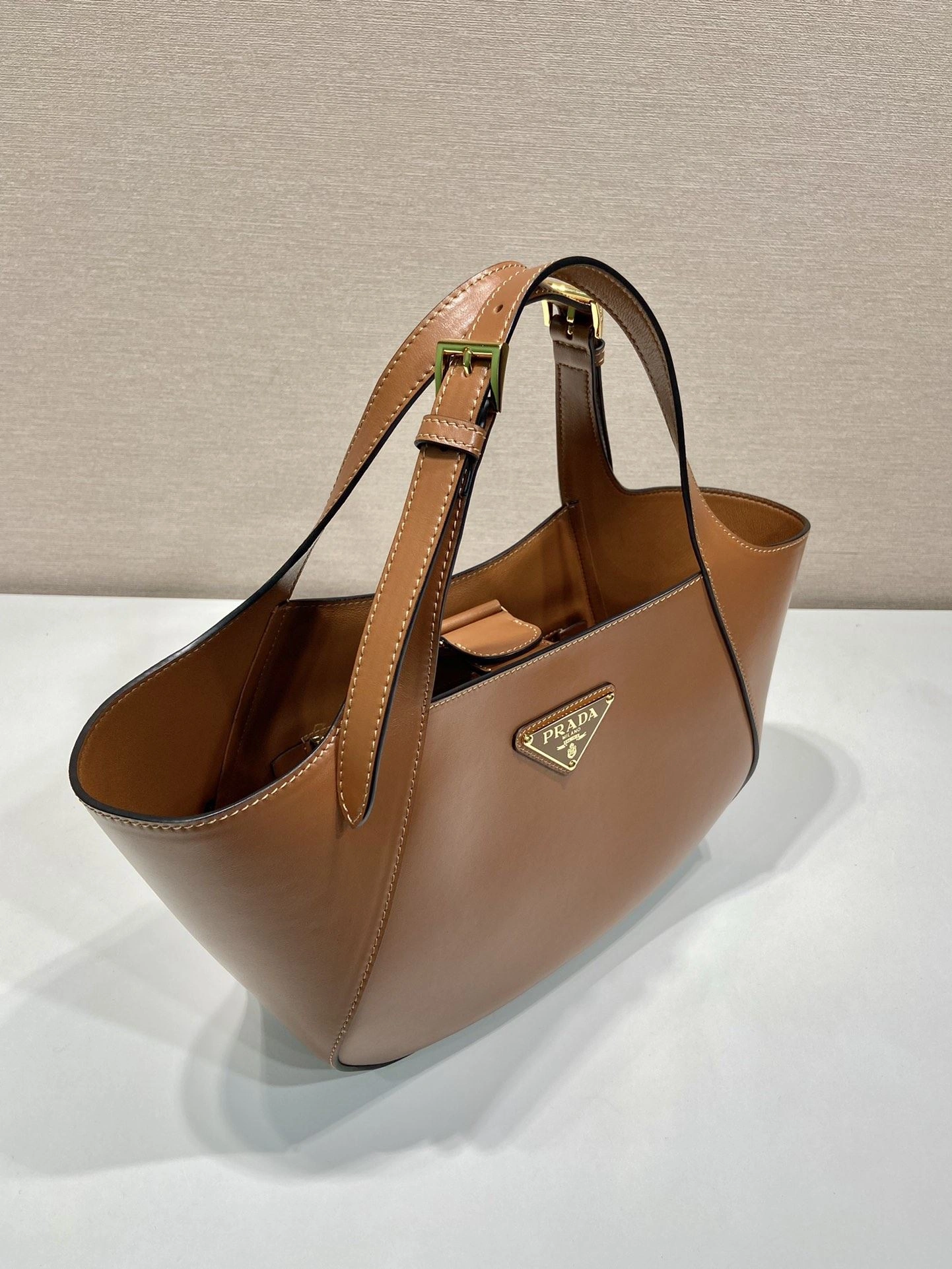Prada Shopping Bags 4099A-0277