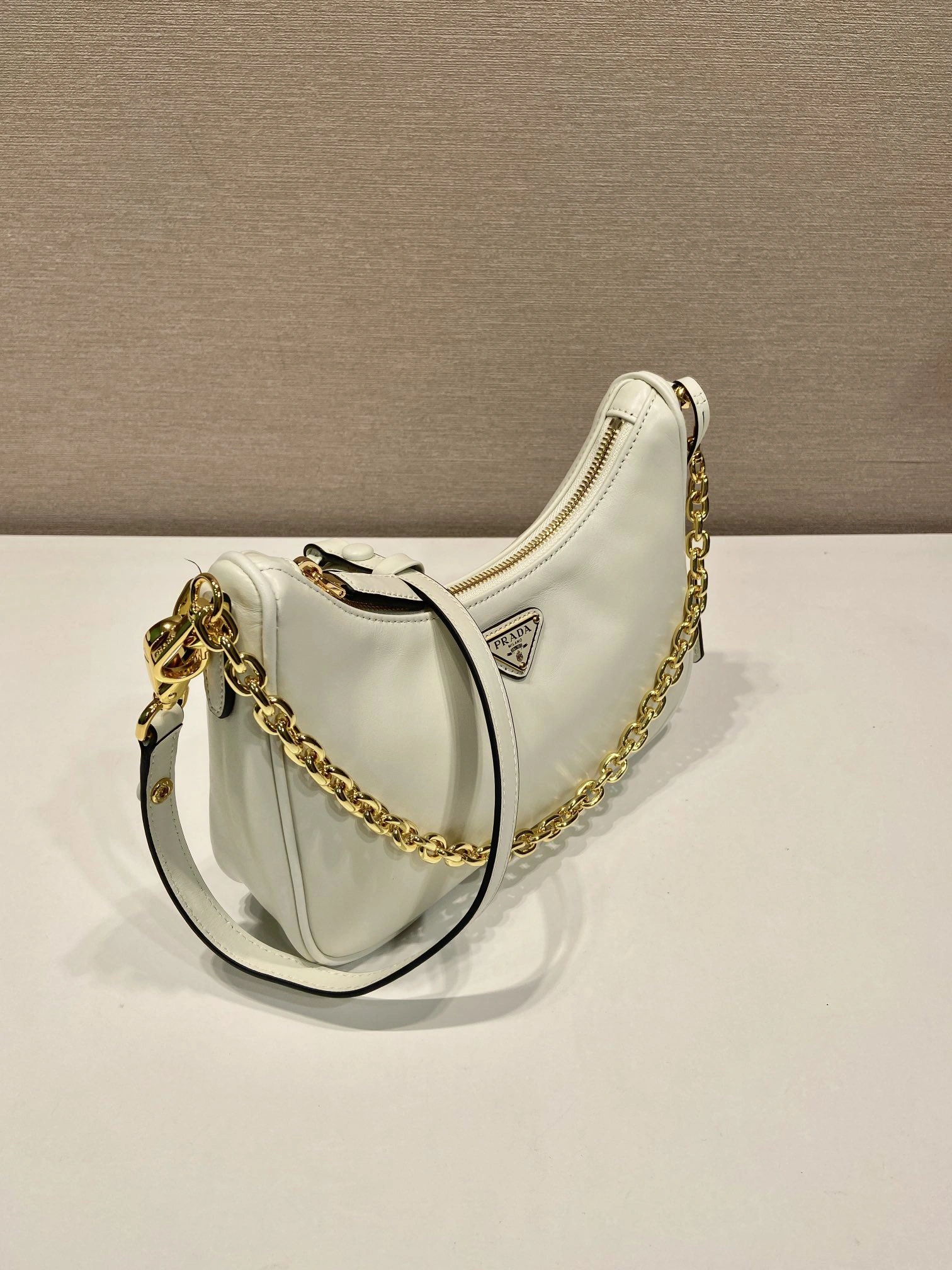 Prada Top Handle Bags 4099A-0301