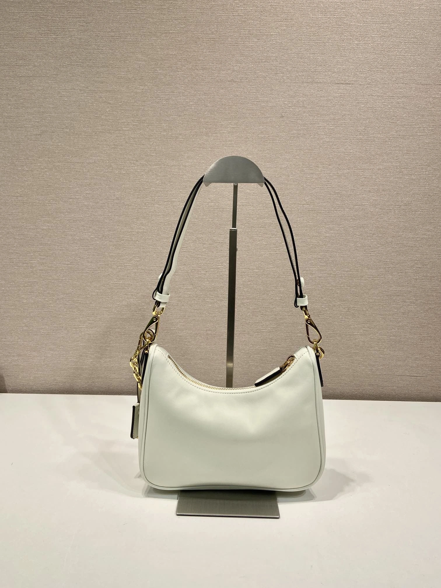 Prada Top Handle Bags 4099A-0301