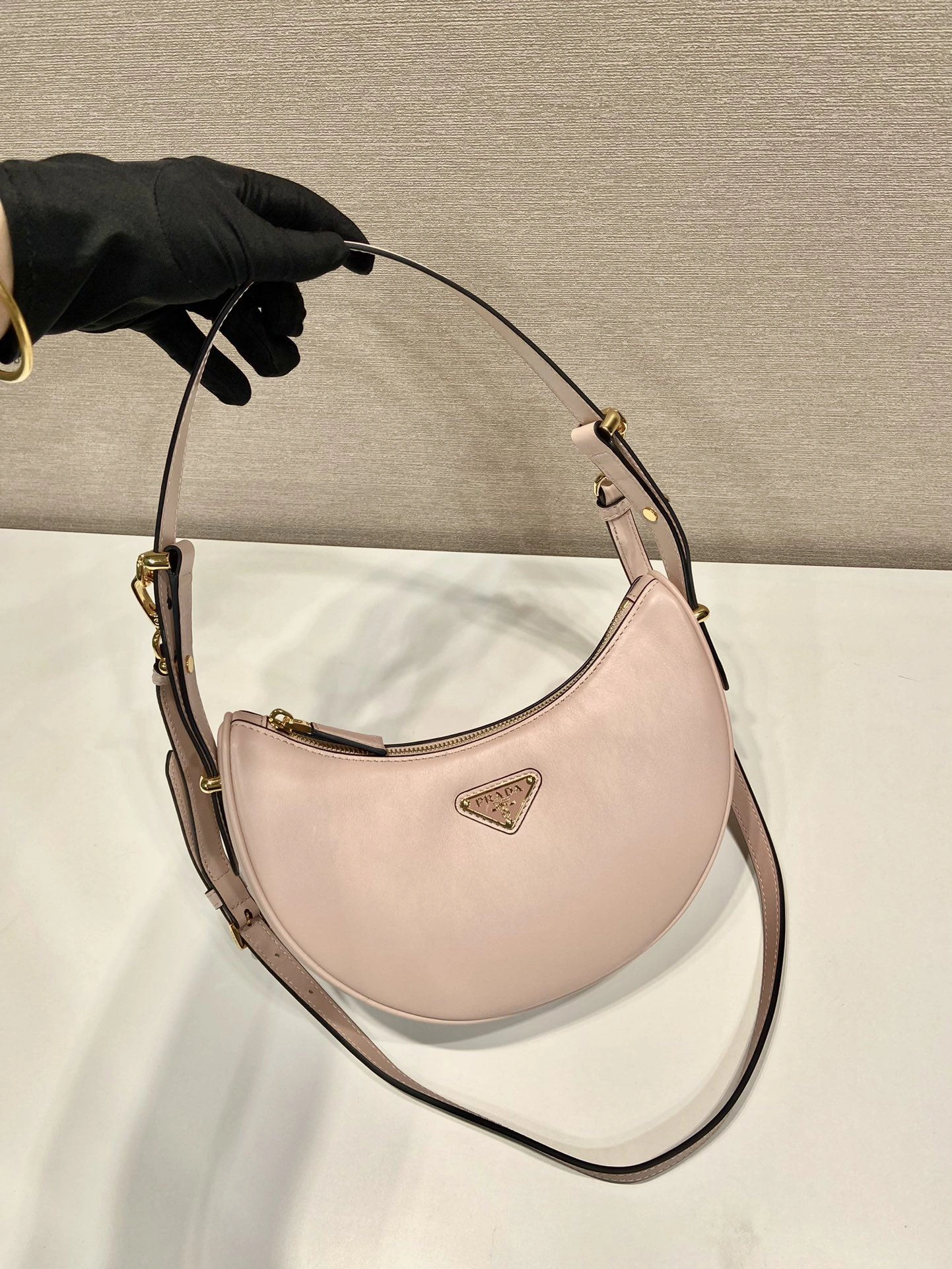 Prada Top Handle Bags 4099A-0337