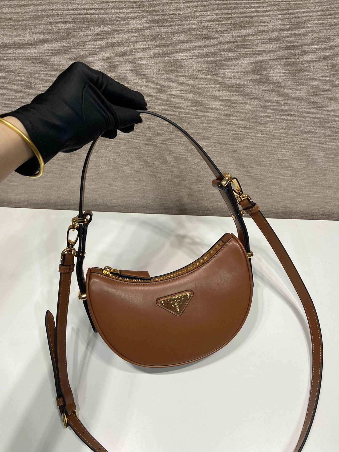 Prada Top Handle Bags 4099A-0338