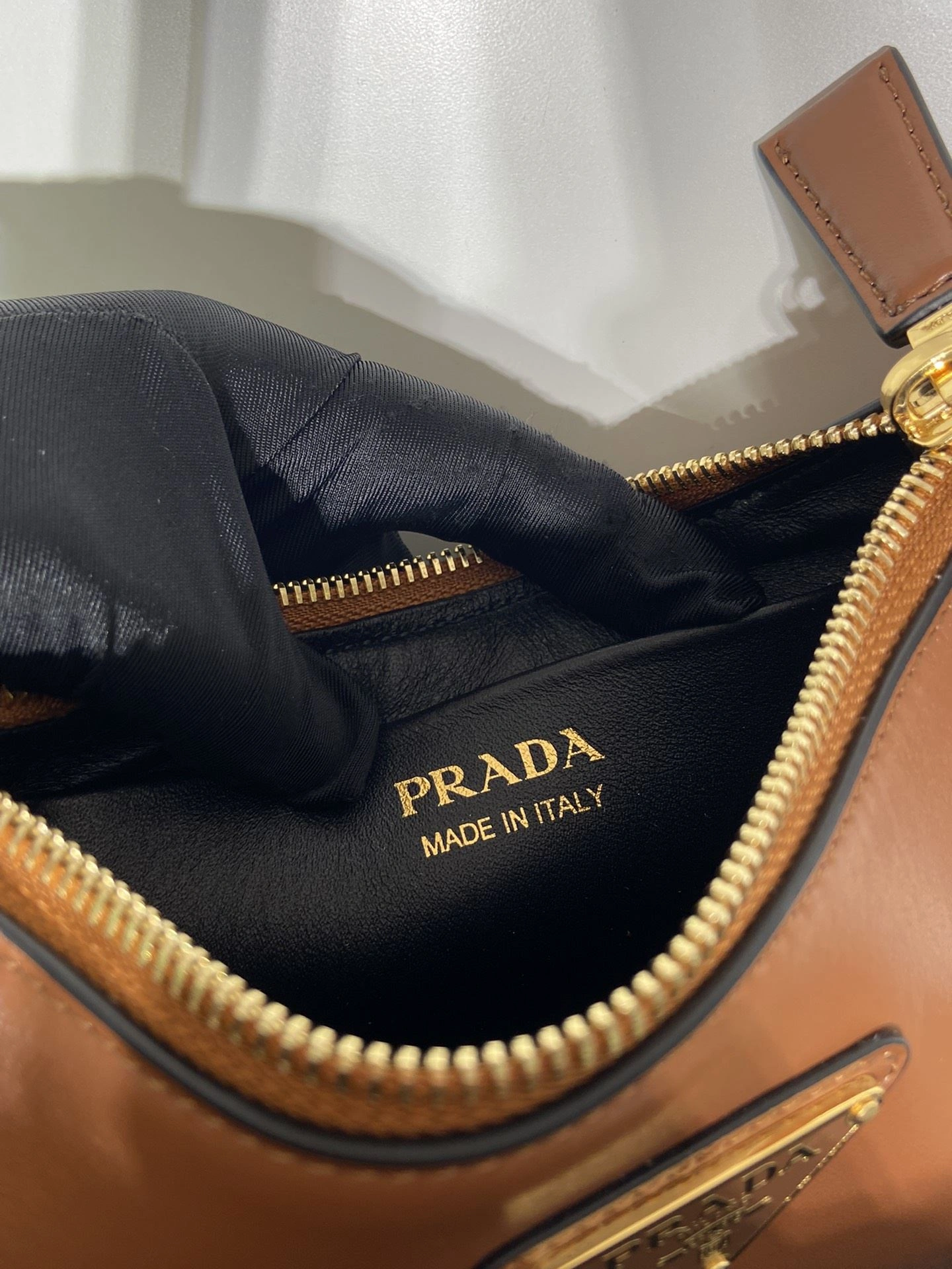 Prada Top Handle Bags 4099A-0338