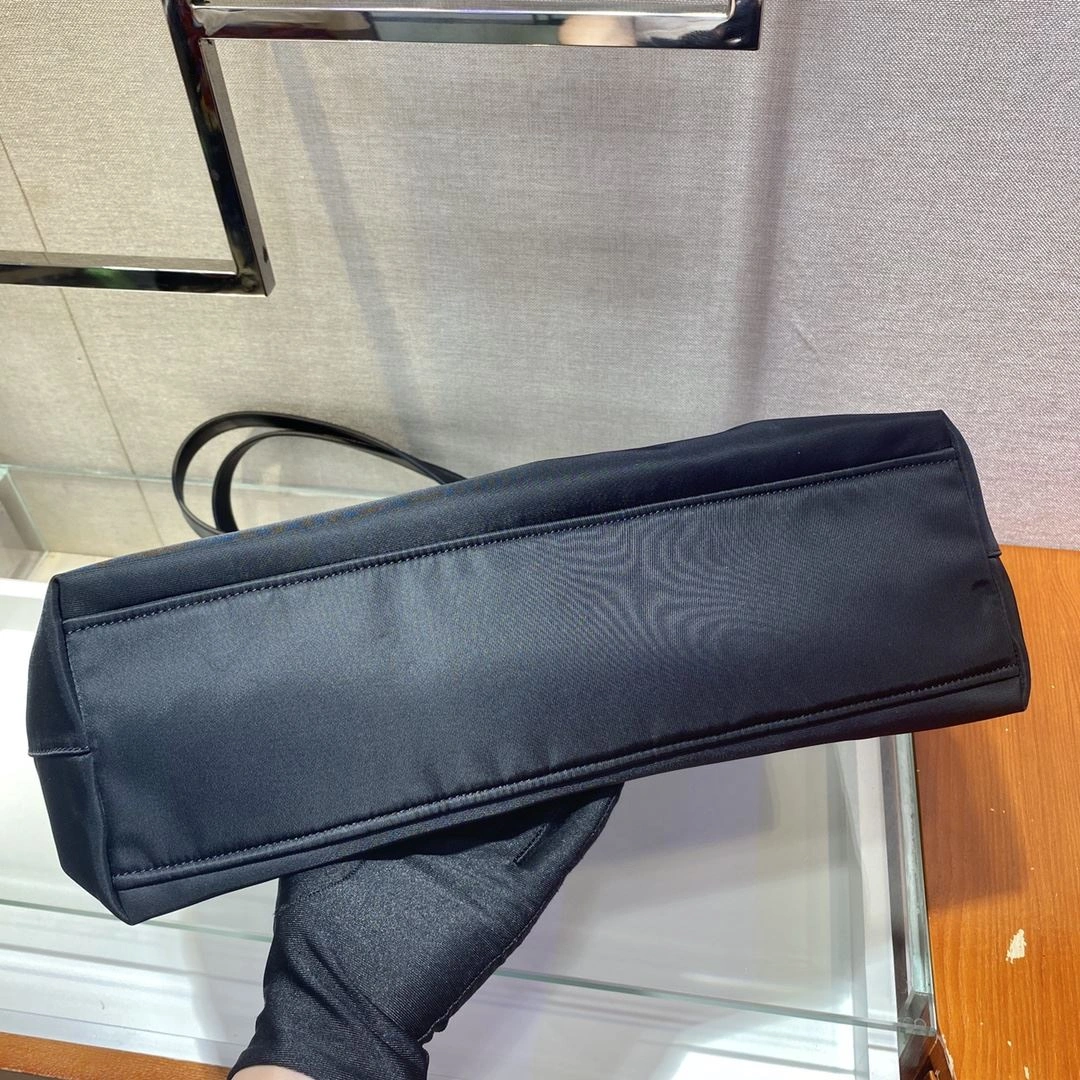 Prada Shopping Bags 4099A-0342