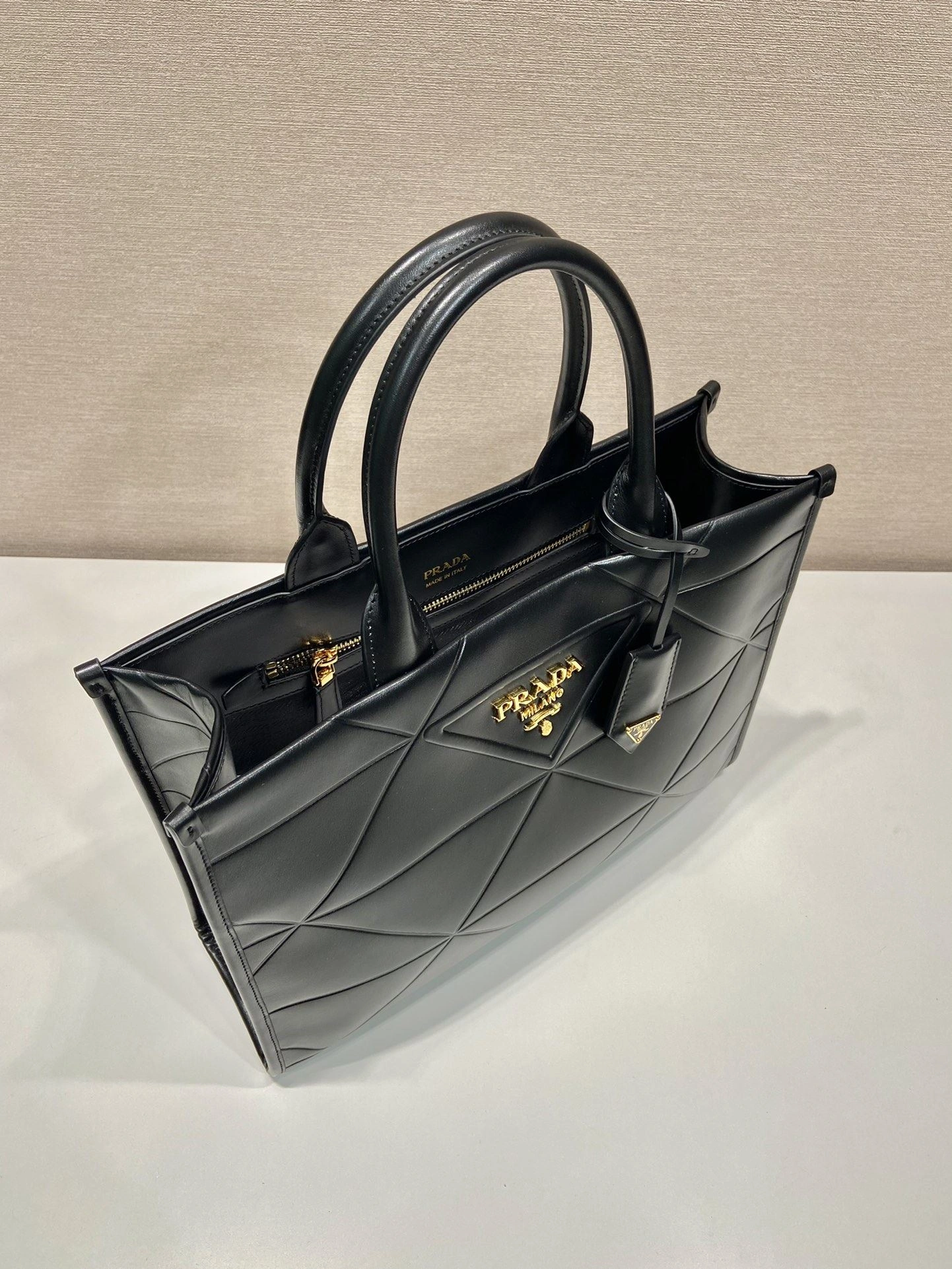 Prada Top Handle Bags 4099A-0362