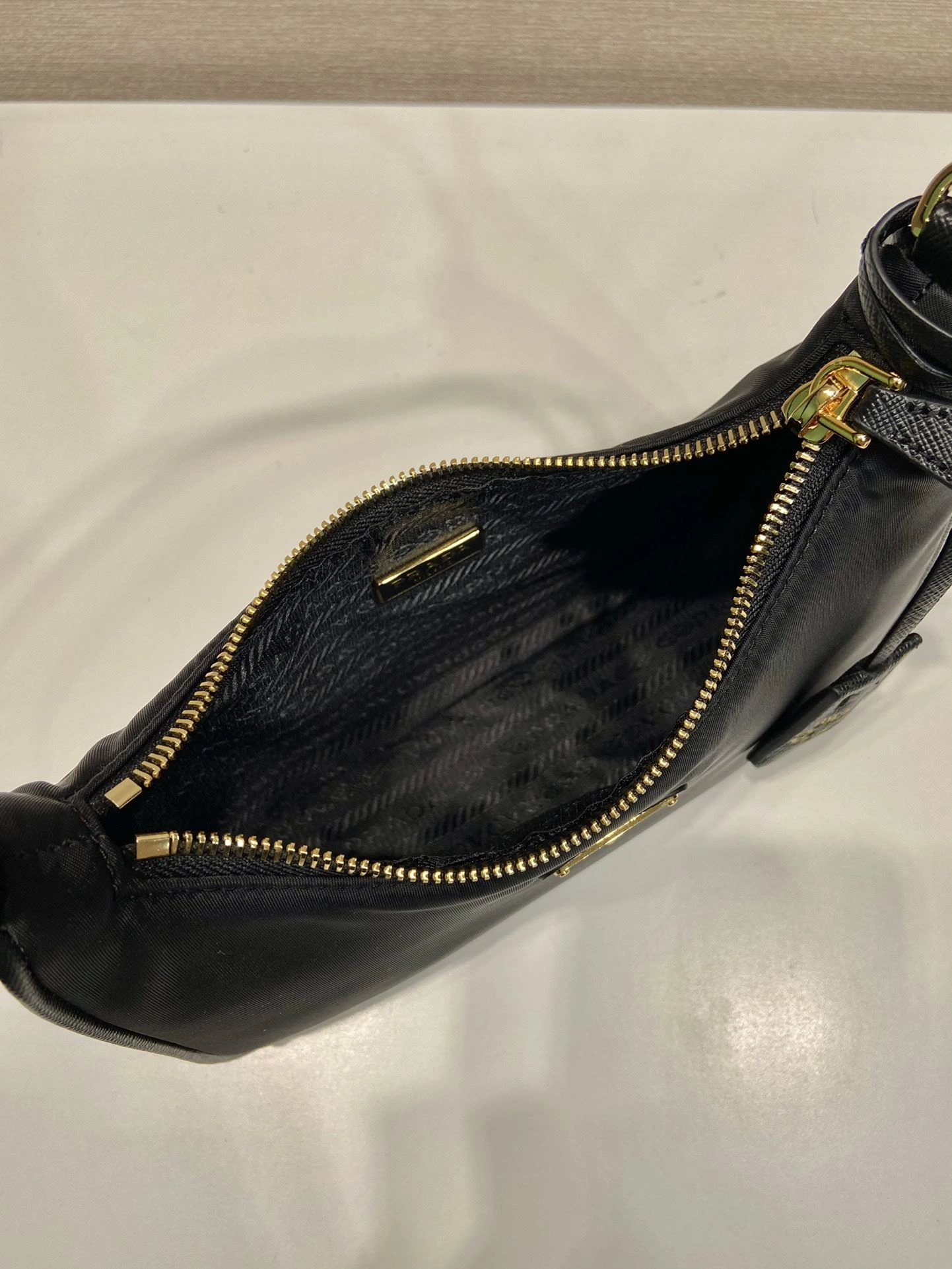 Prada Top Handle Bags 4099A-0376