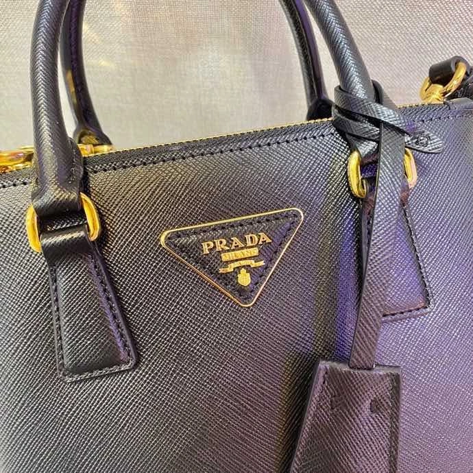 Prada Top Handle Bags 4099A-0398