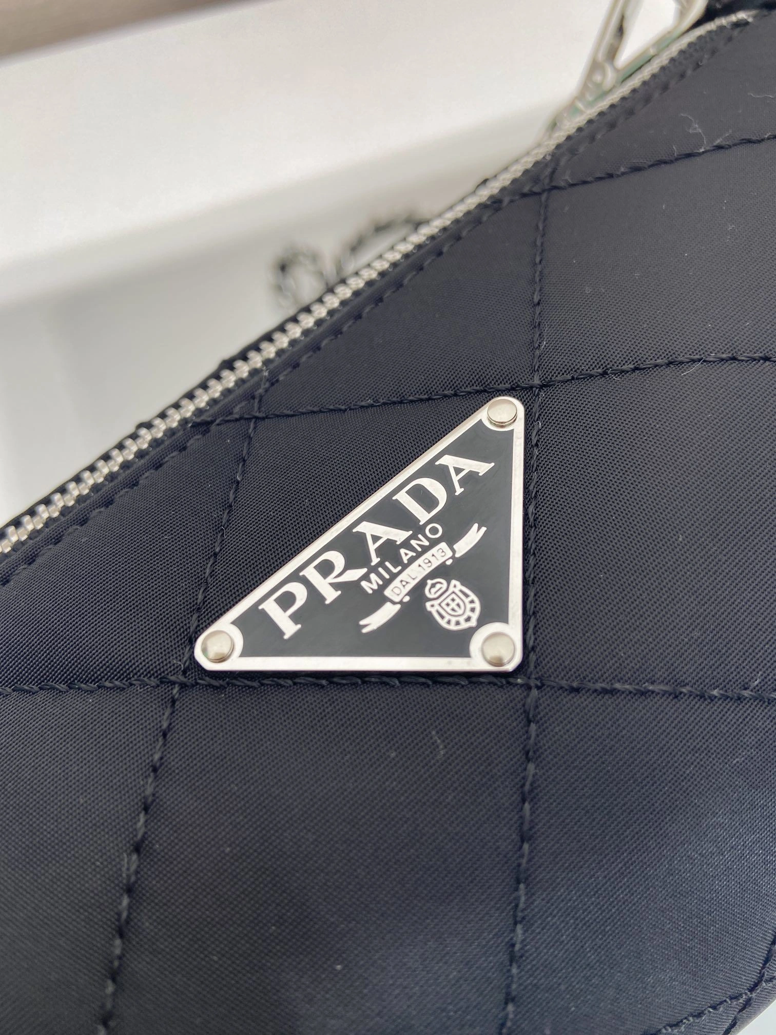 Prada Round Bags 4099A-0445