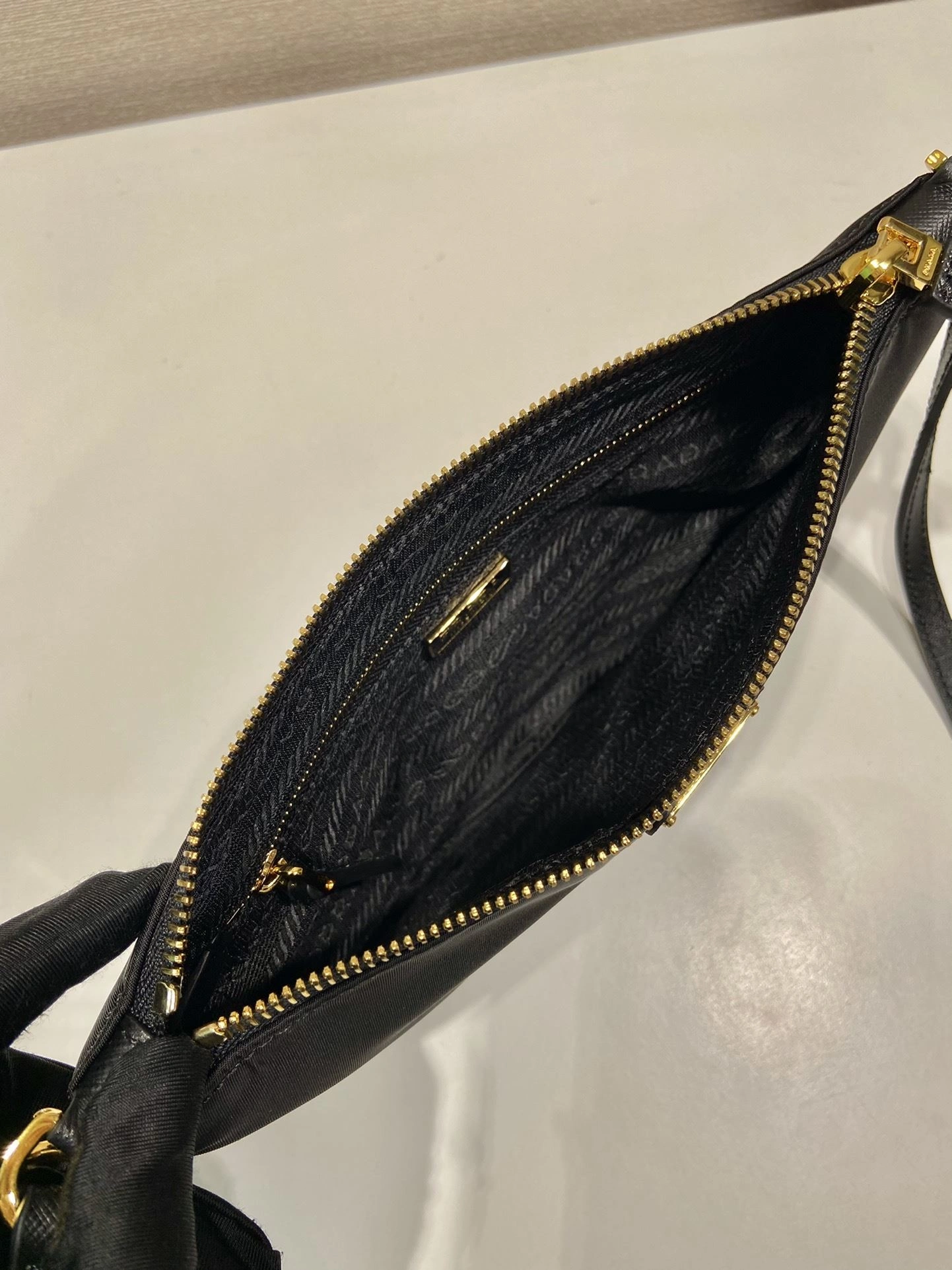 Prada Top Handle Bags 4099A-0446