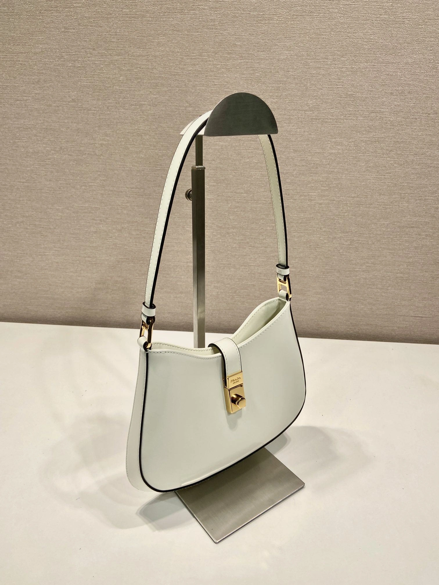 Prada Top Handle Bags 4099A-0449
