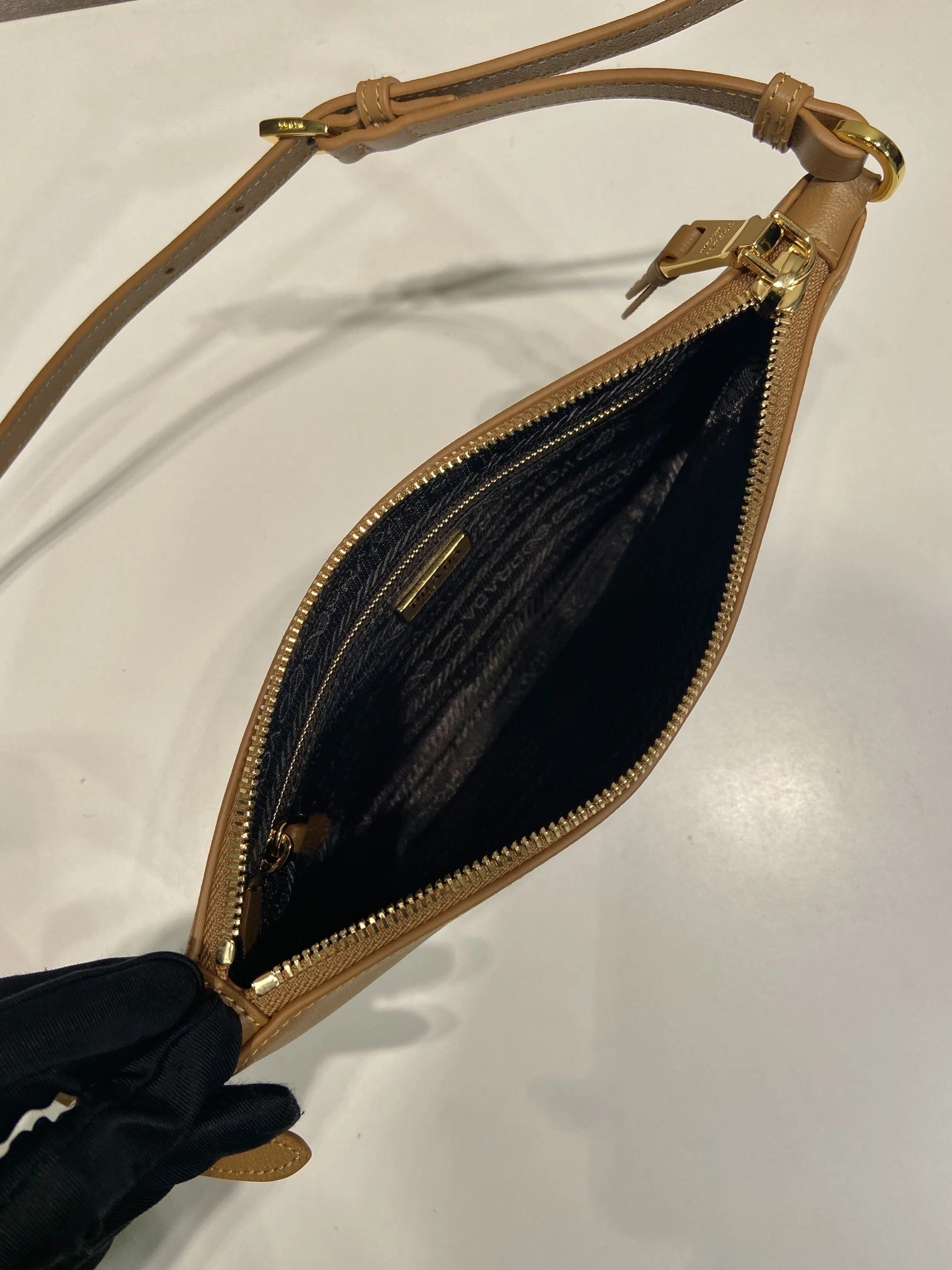 Prada Top Handle Bags 4099A-0450