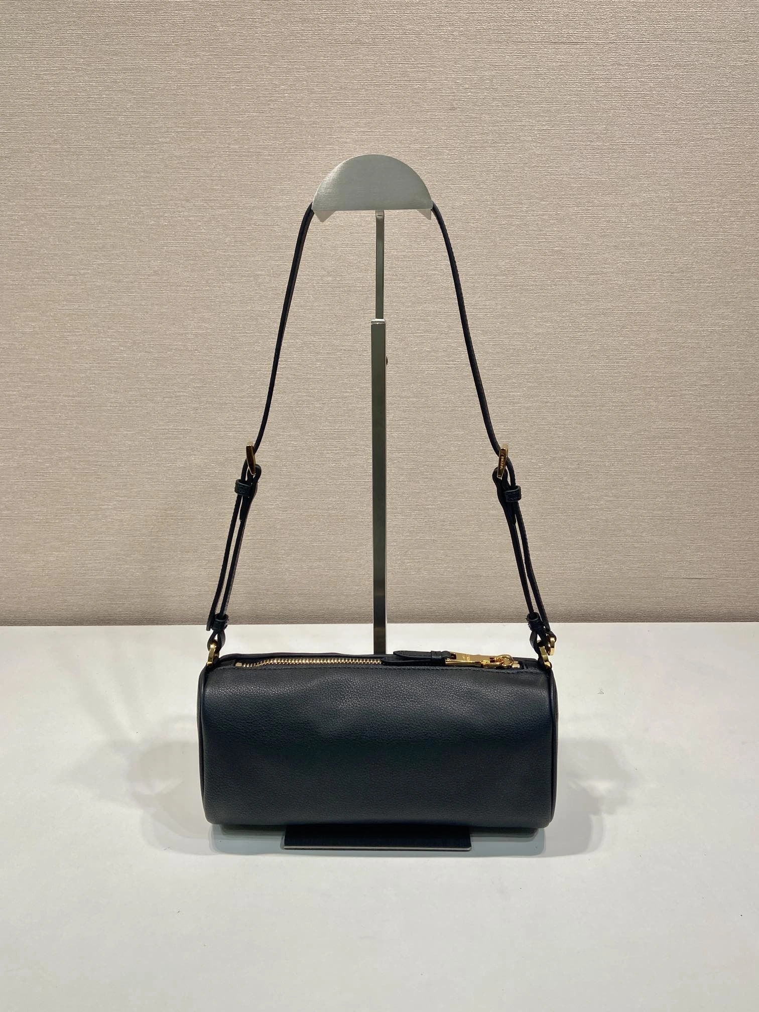 Prada Round Bags 4099A-0453