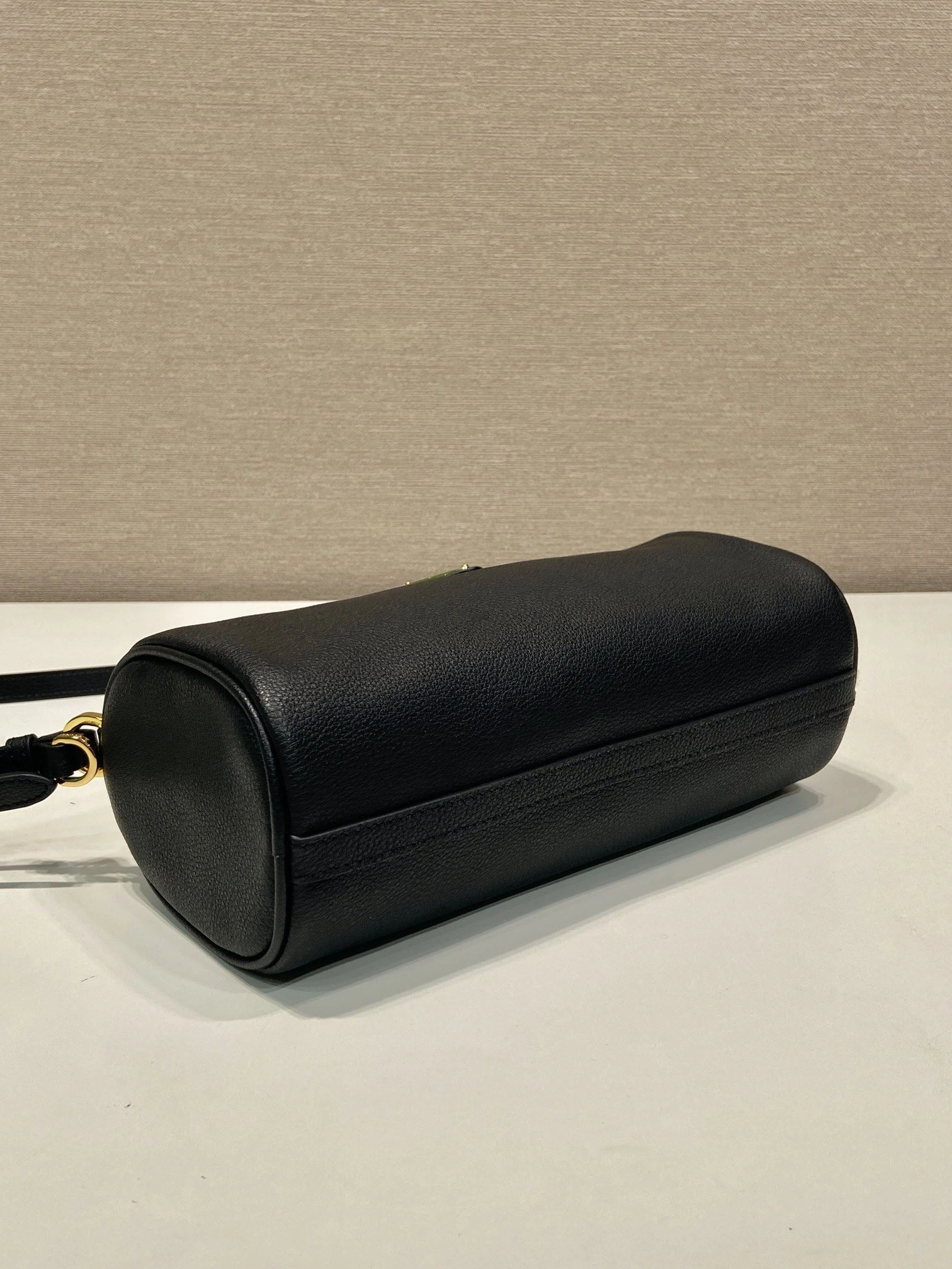 Prada Round Bags 4099A-0453