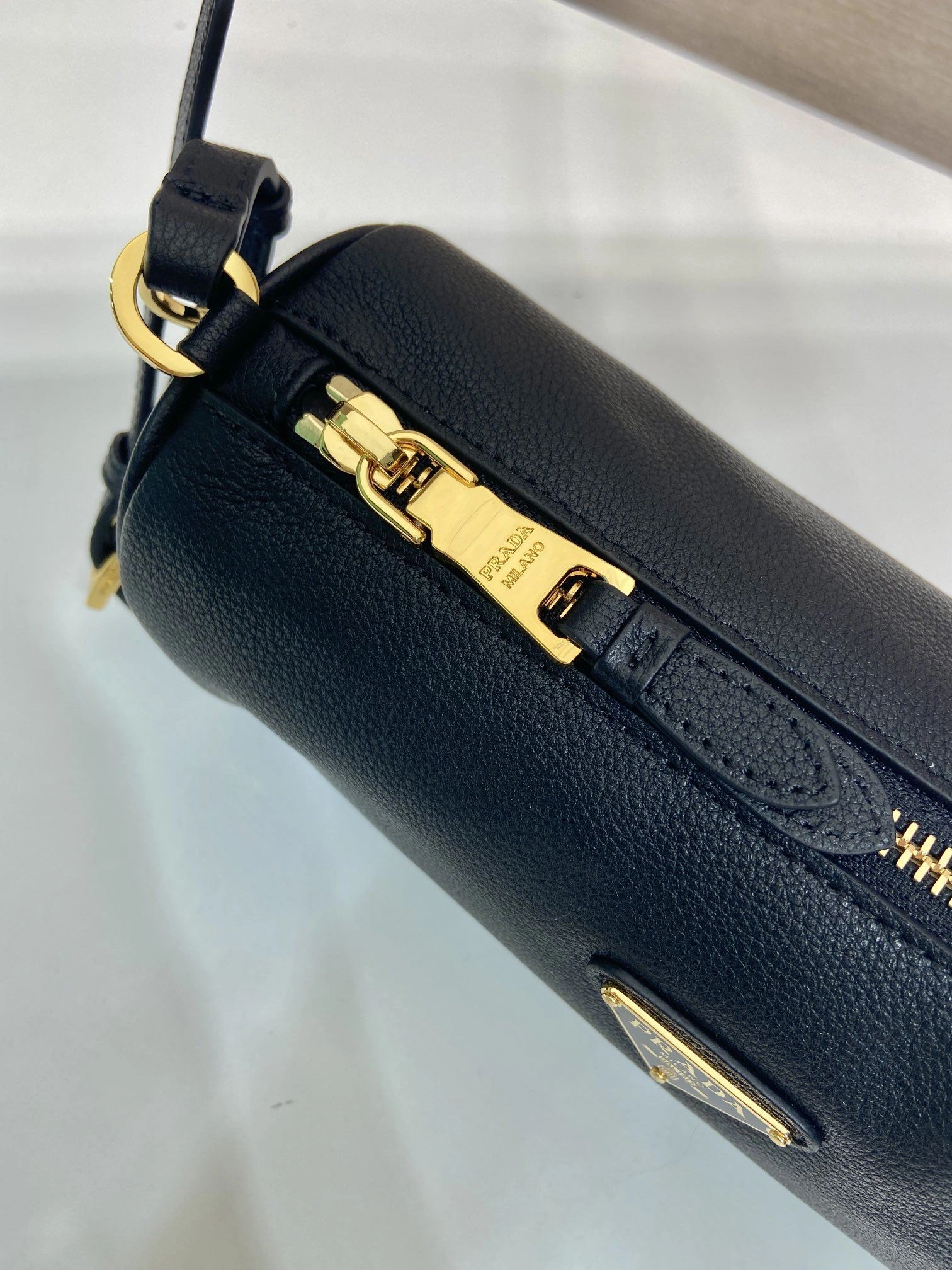 Prada Round Bags 4099A-0453