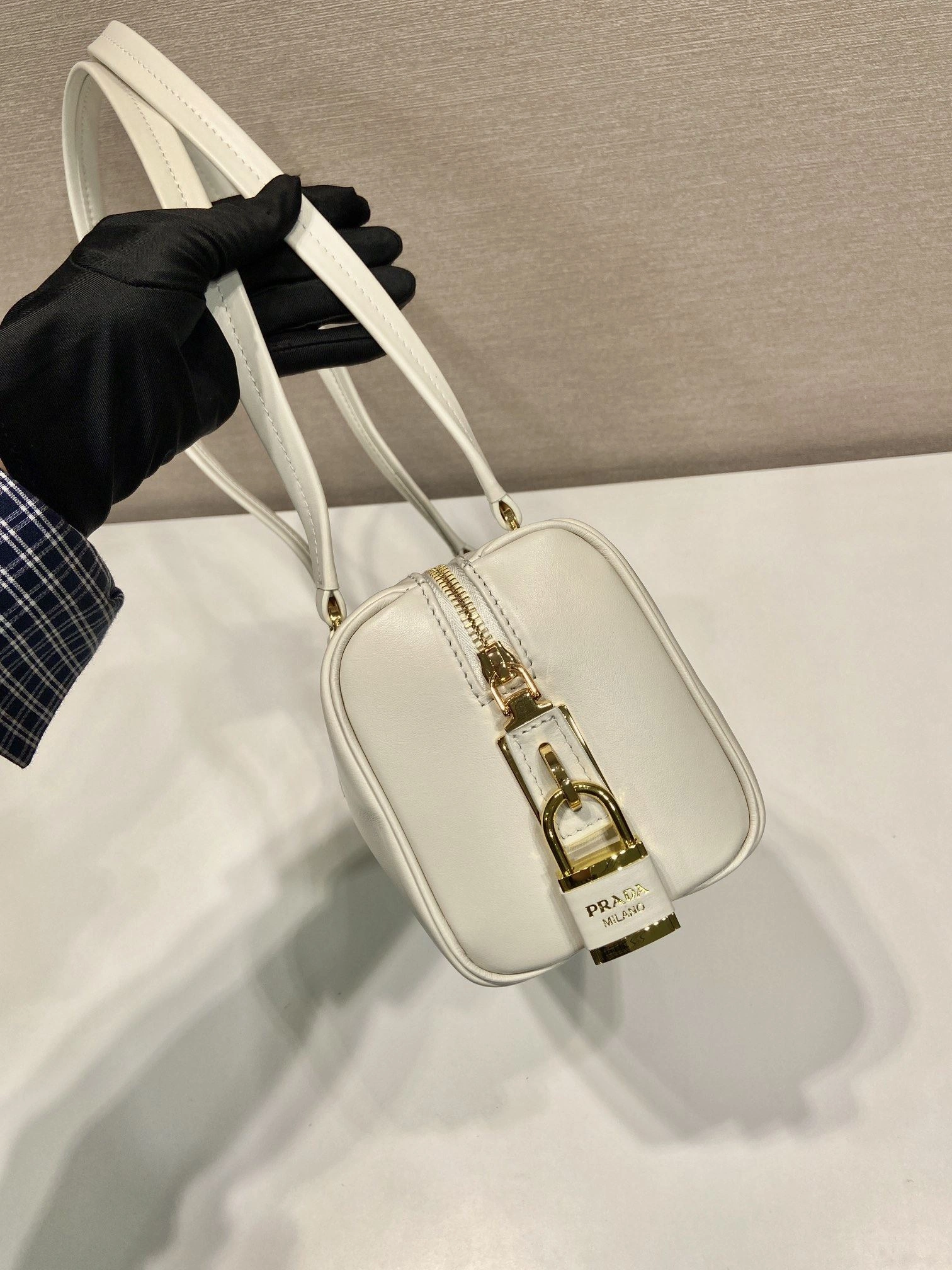 Prada Top Handle Bags 4099A-0454