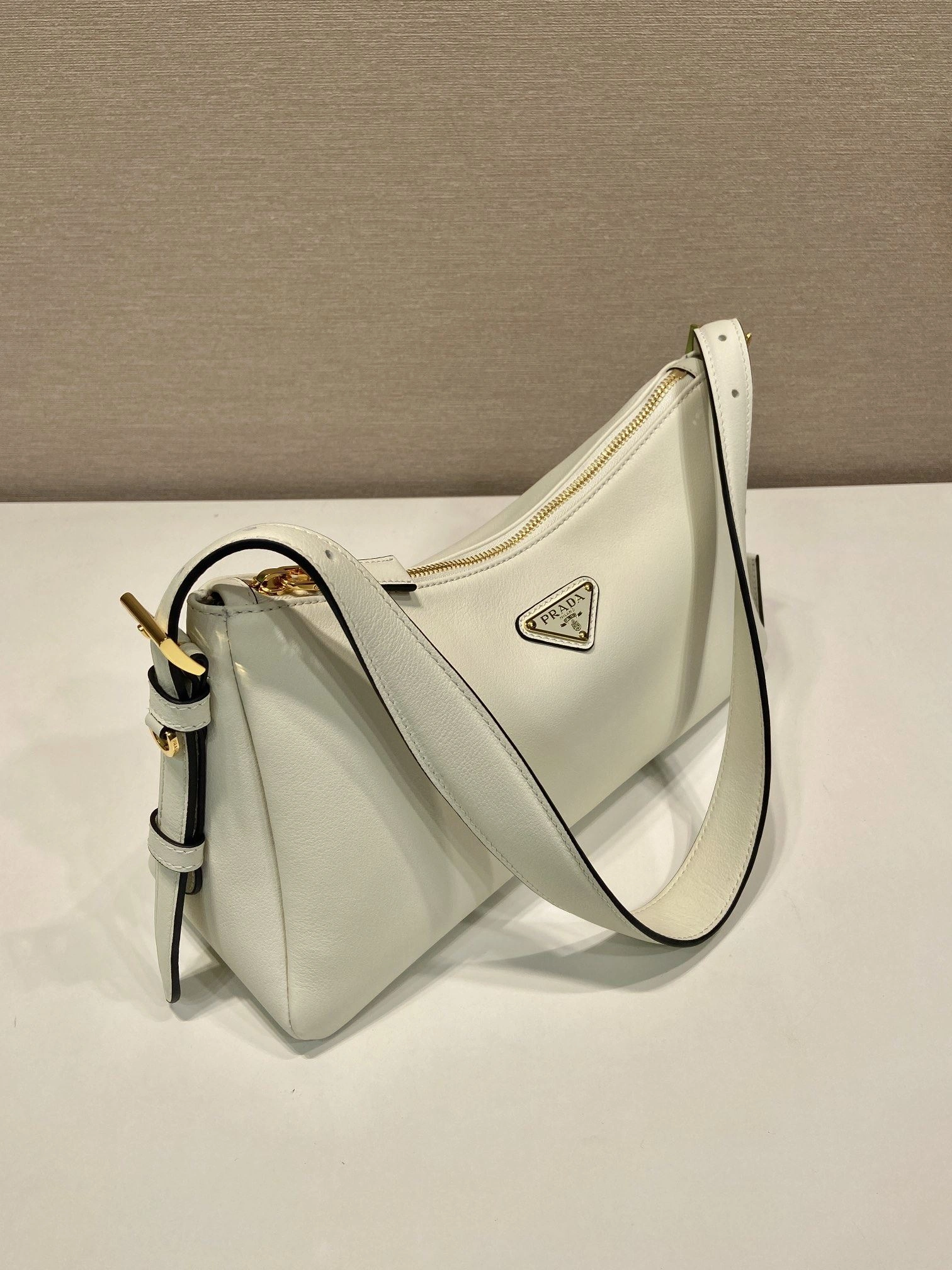 Prada Top Handle Bags 4099A-0459