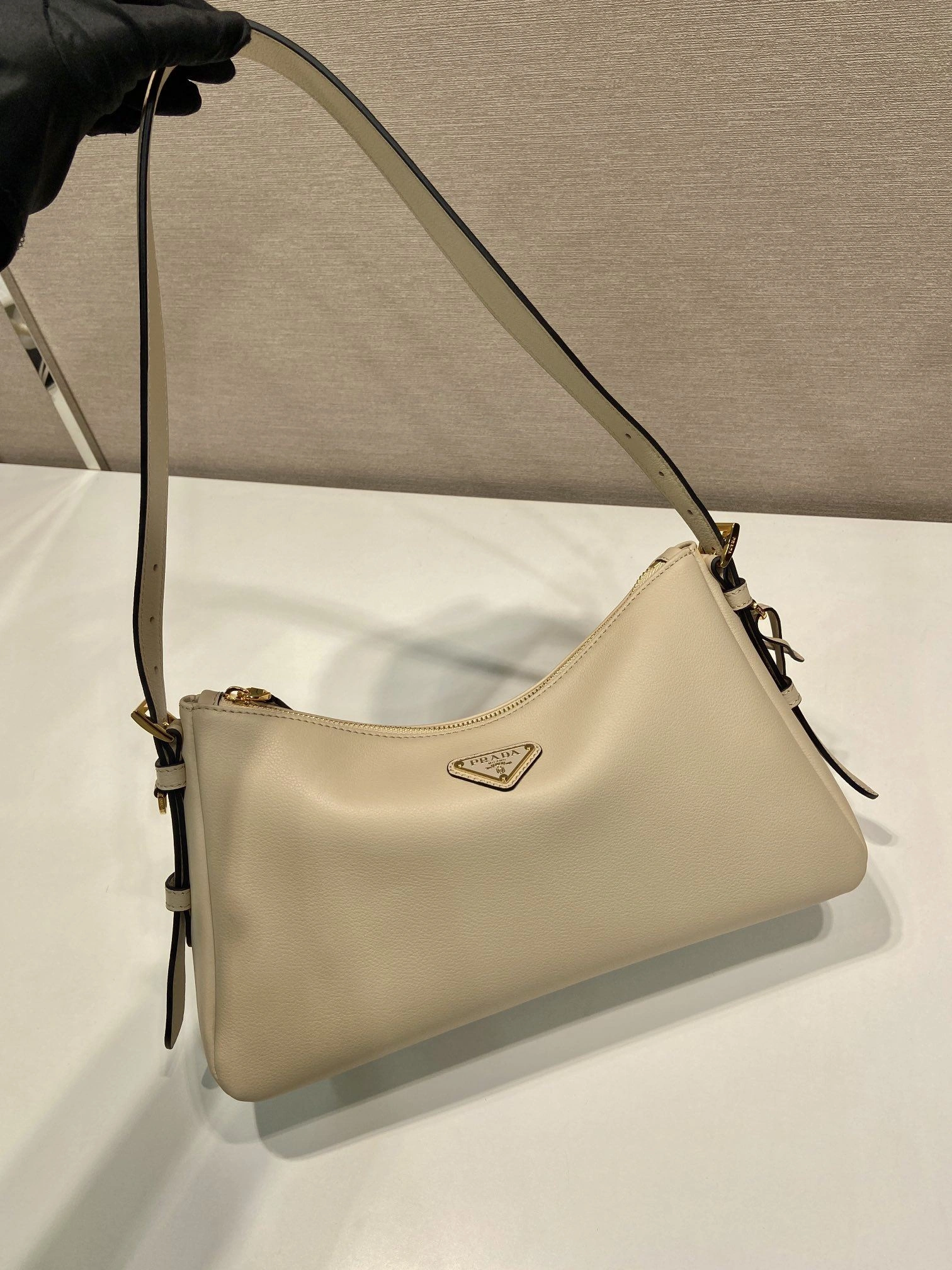 Prada Top Handle Bags 4099A-0460