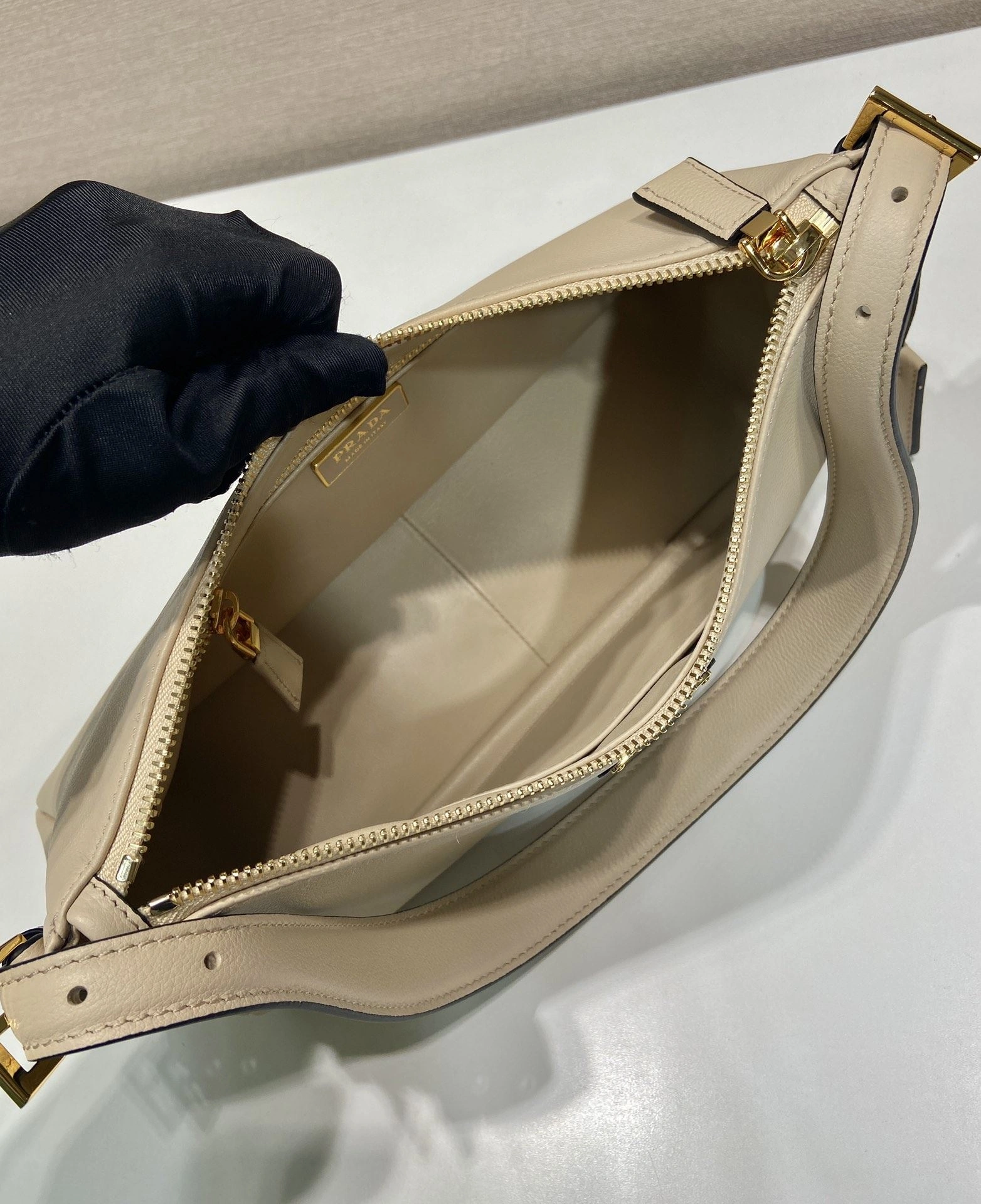 Prada Top Handle Bags 4099A-0460