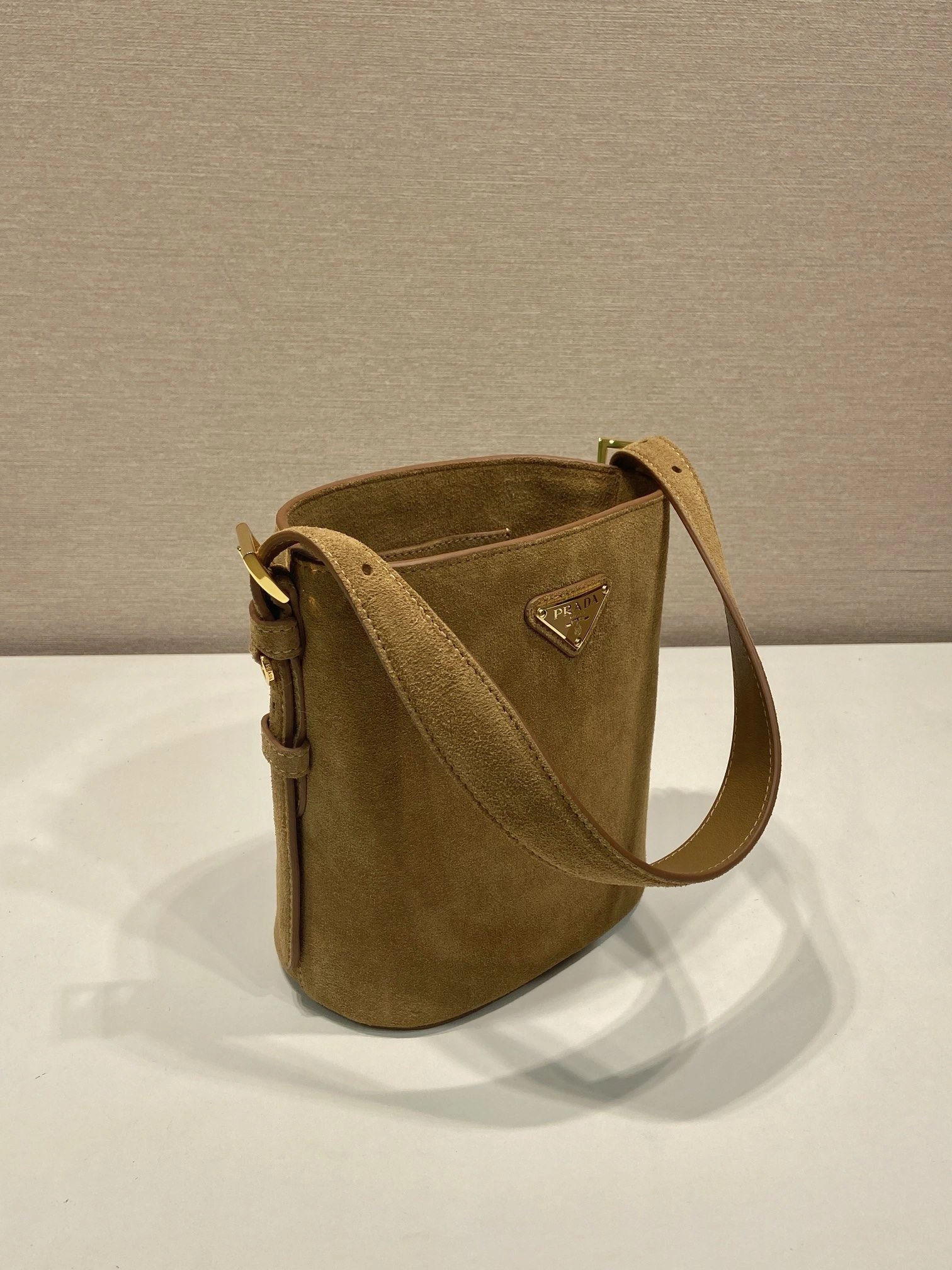 Prada Top Handle Bags 4099A-0467