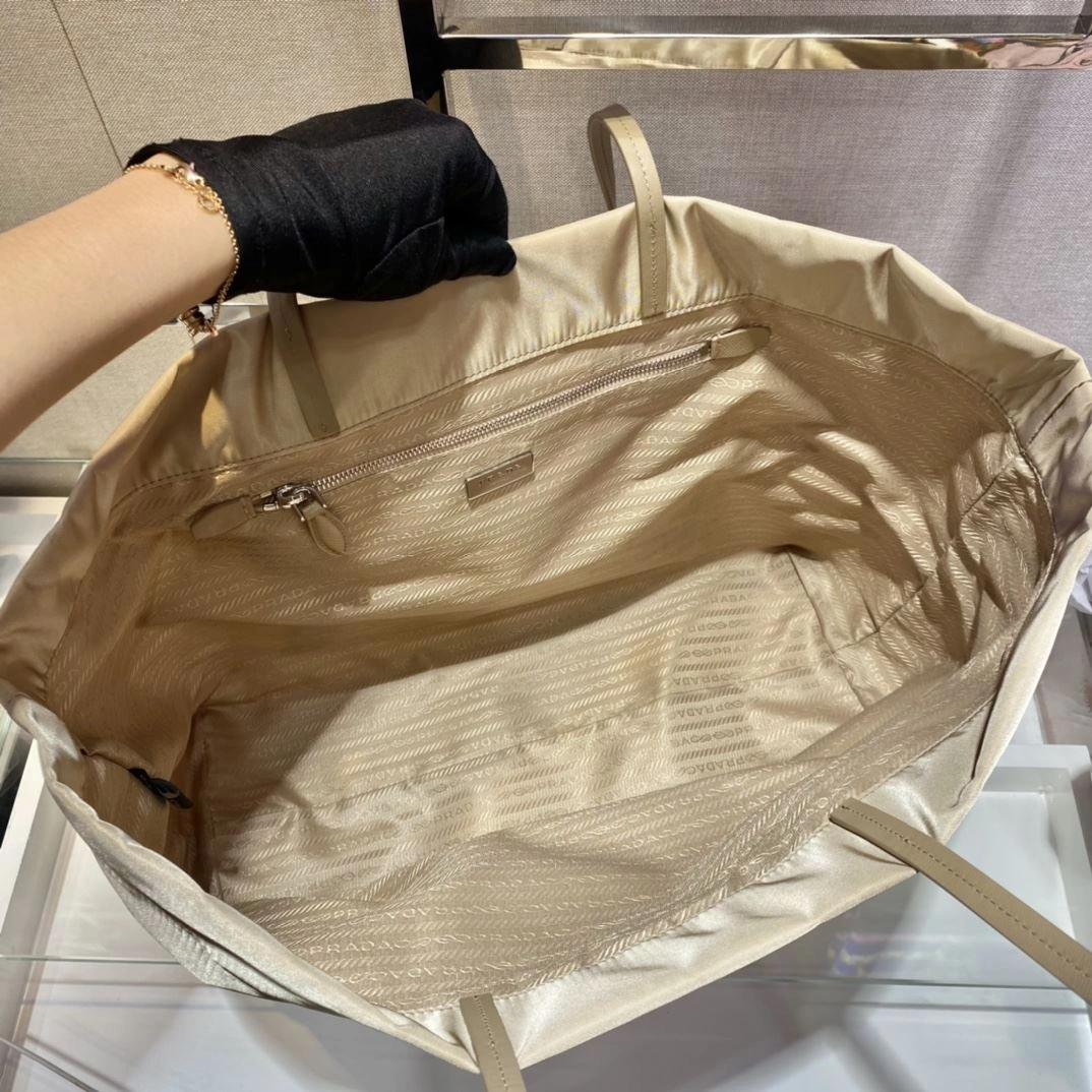 Prada Shopping Bags 4099A-0527