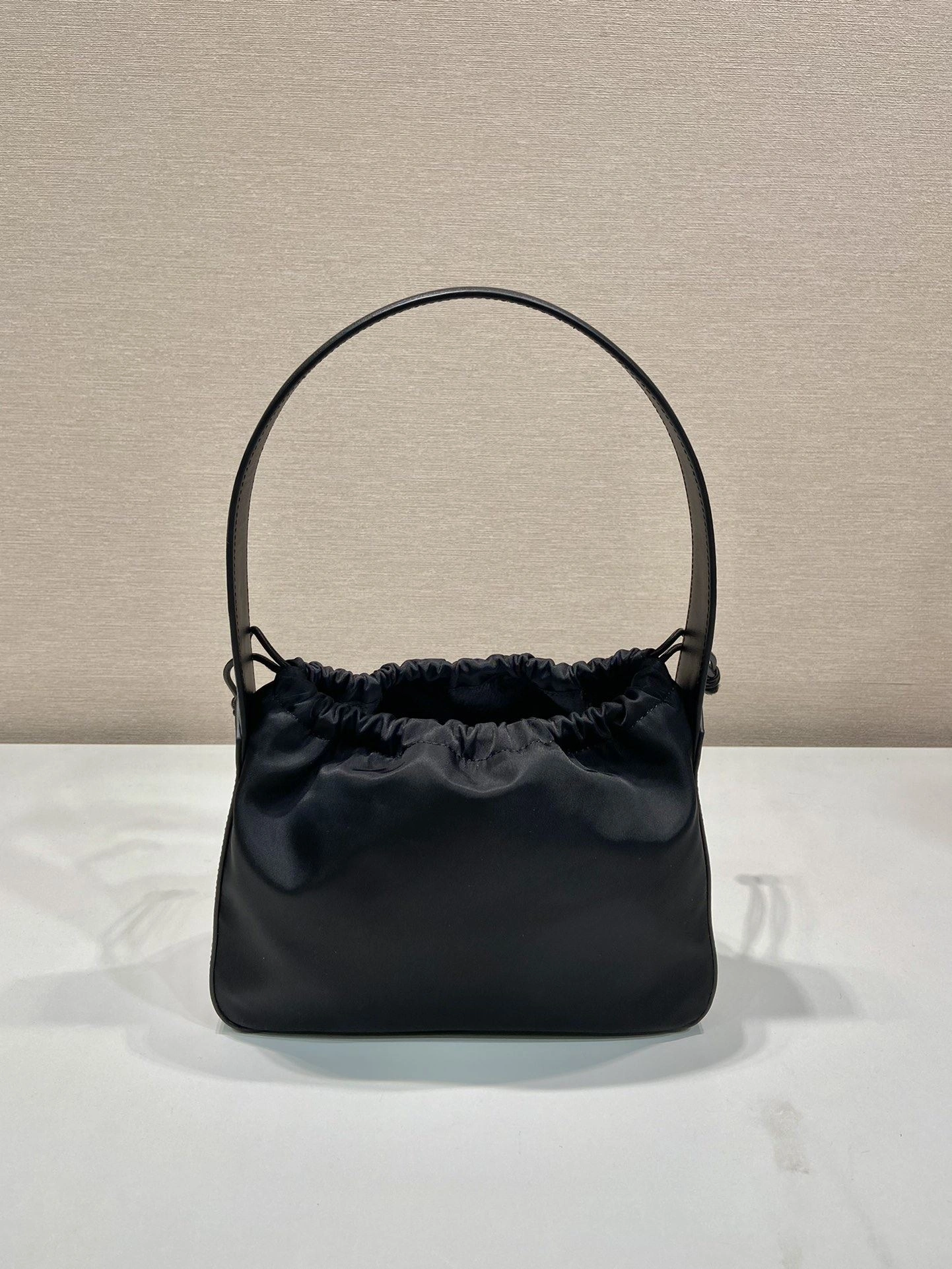 Prada Top Handle Bags 4099A-0557