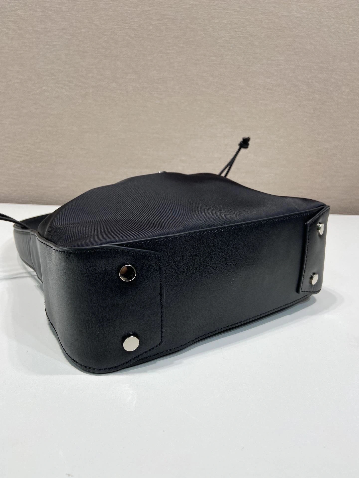 Prada Top Handle Bags 4099A-0557