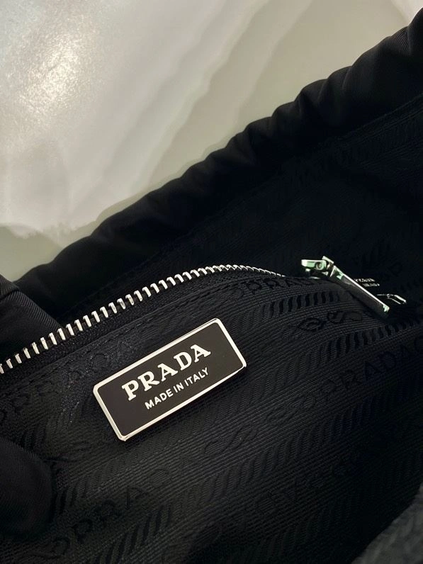 Prada Top Handle Bags 4099A-0557