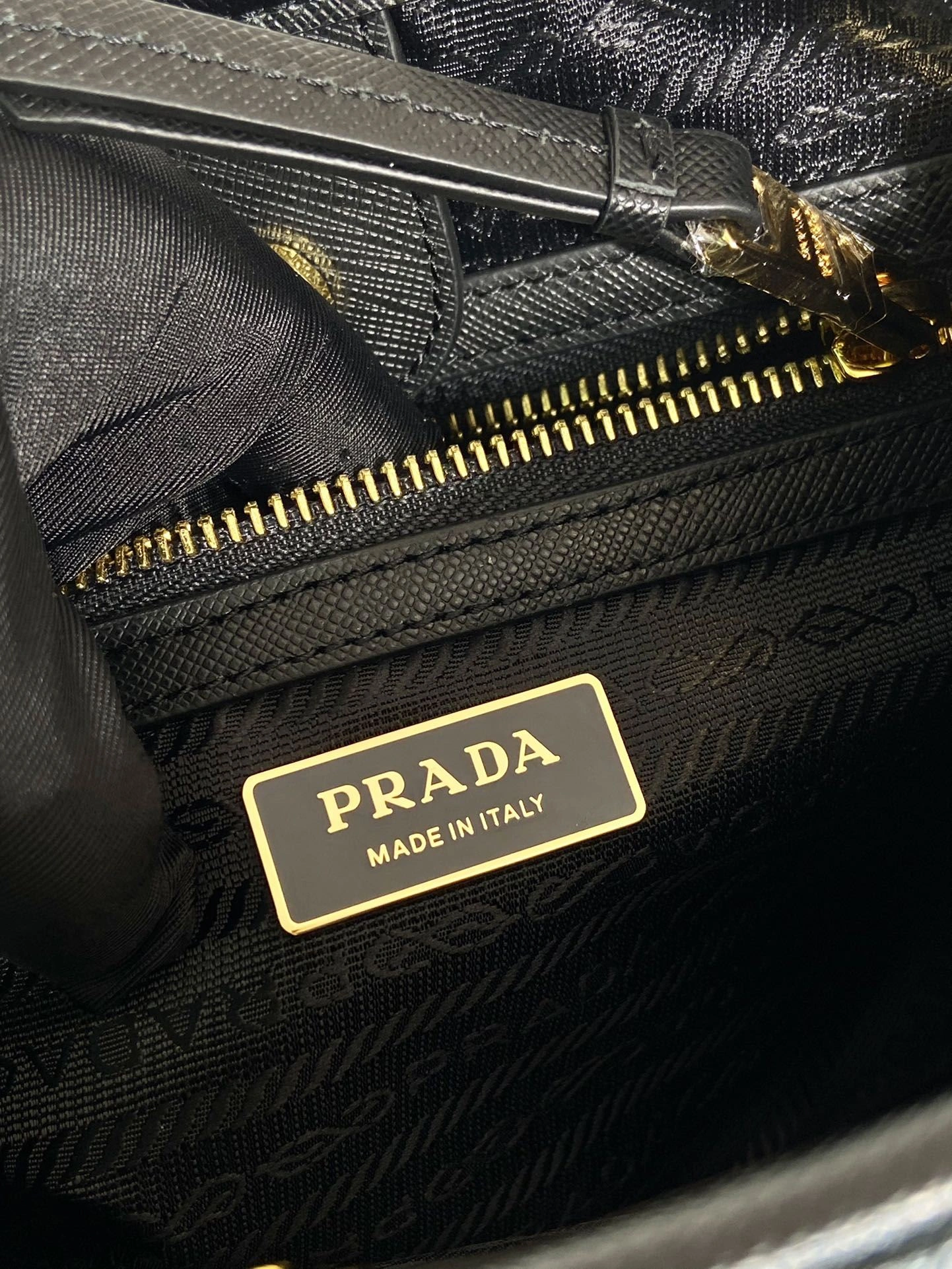 Prada Top Handle Bags 4099A-0558