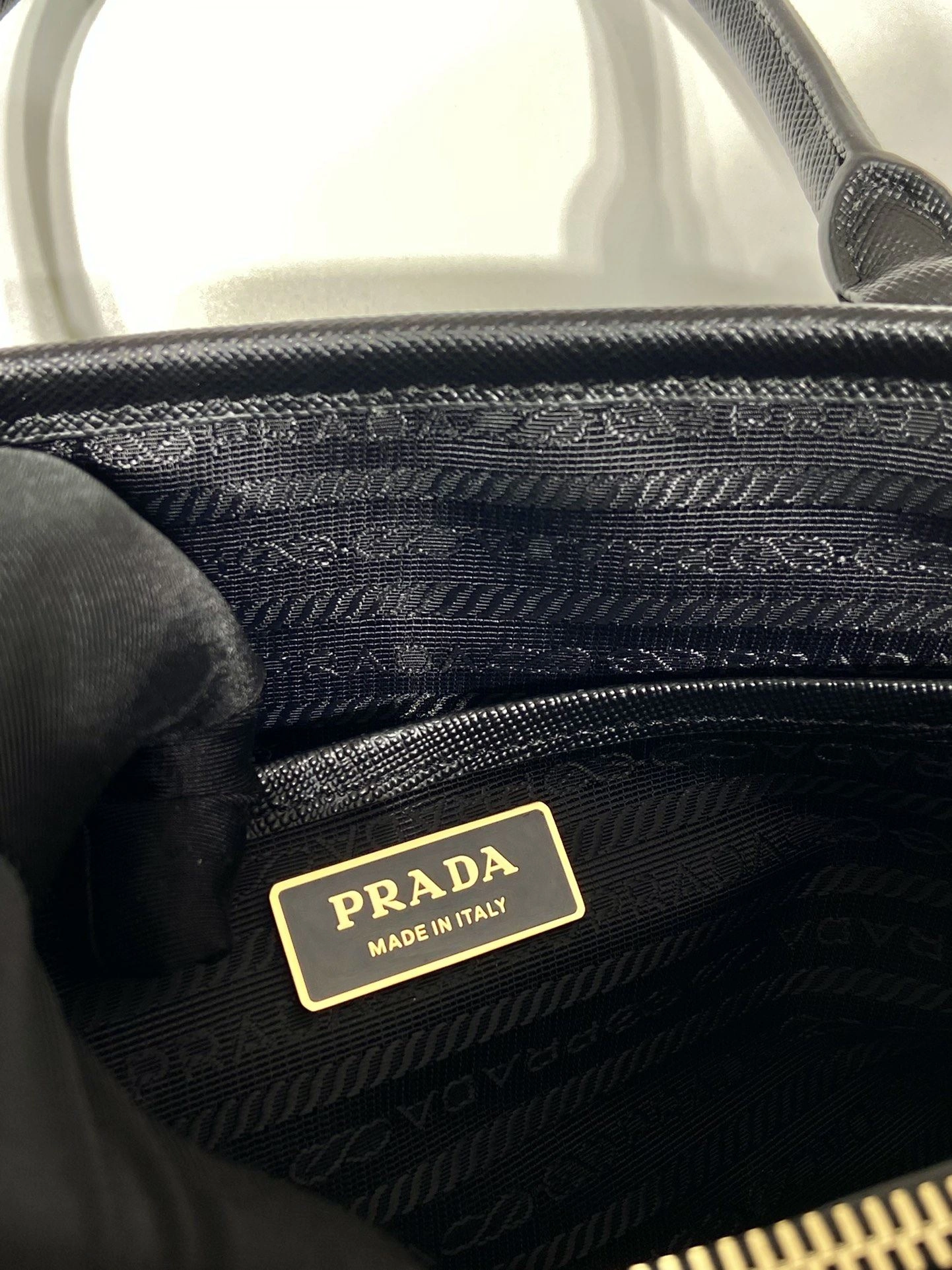 Prada Top Handle Bags 4099A-0559