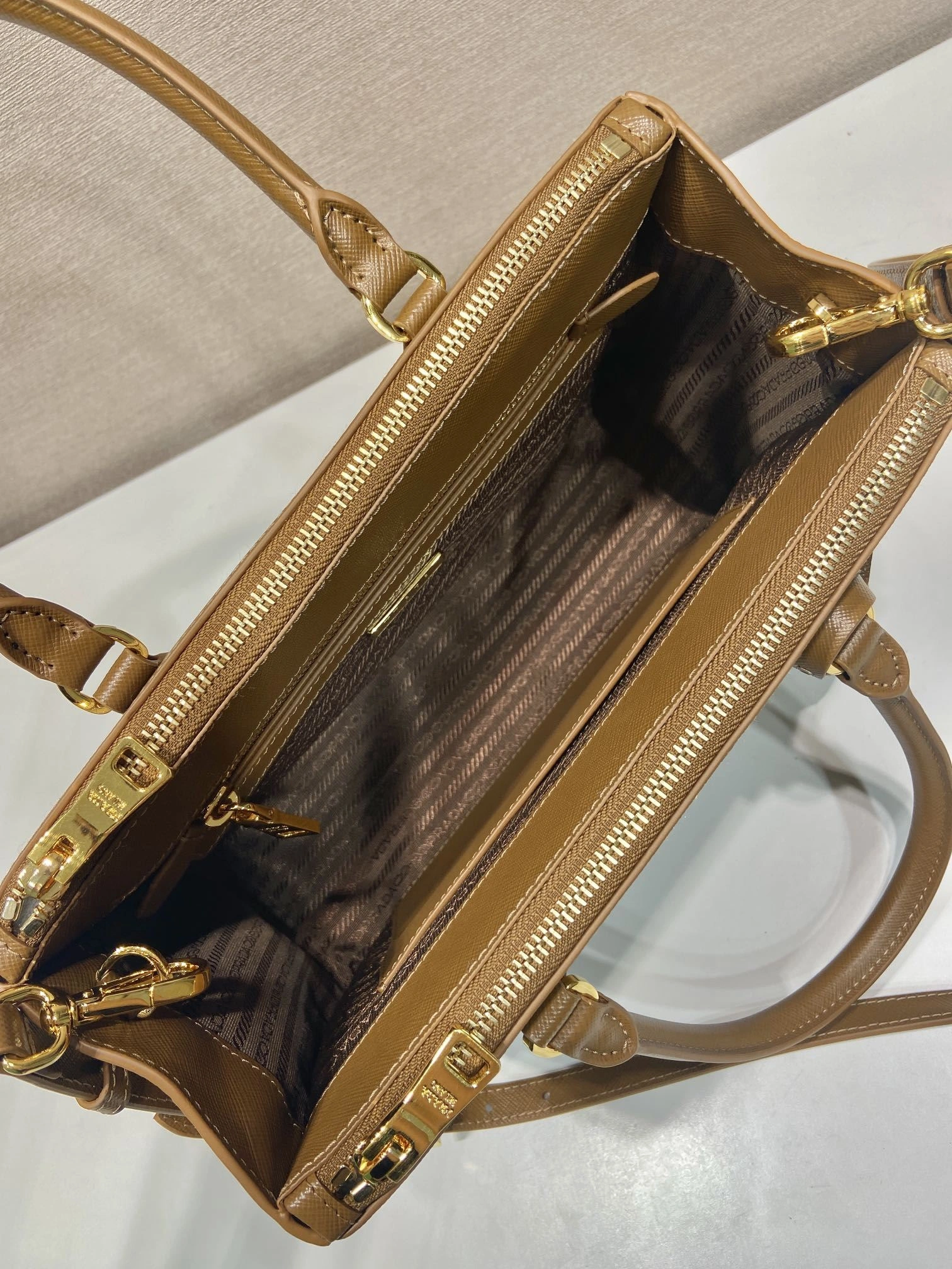 Prada Top Handle Bags 4099A-0576