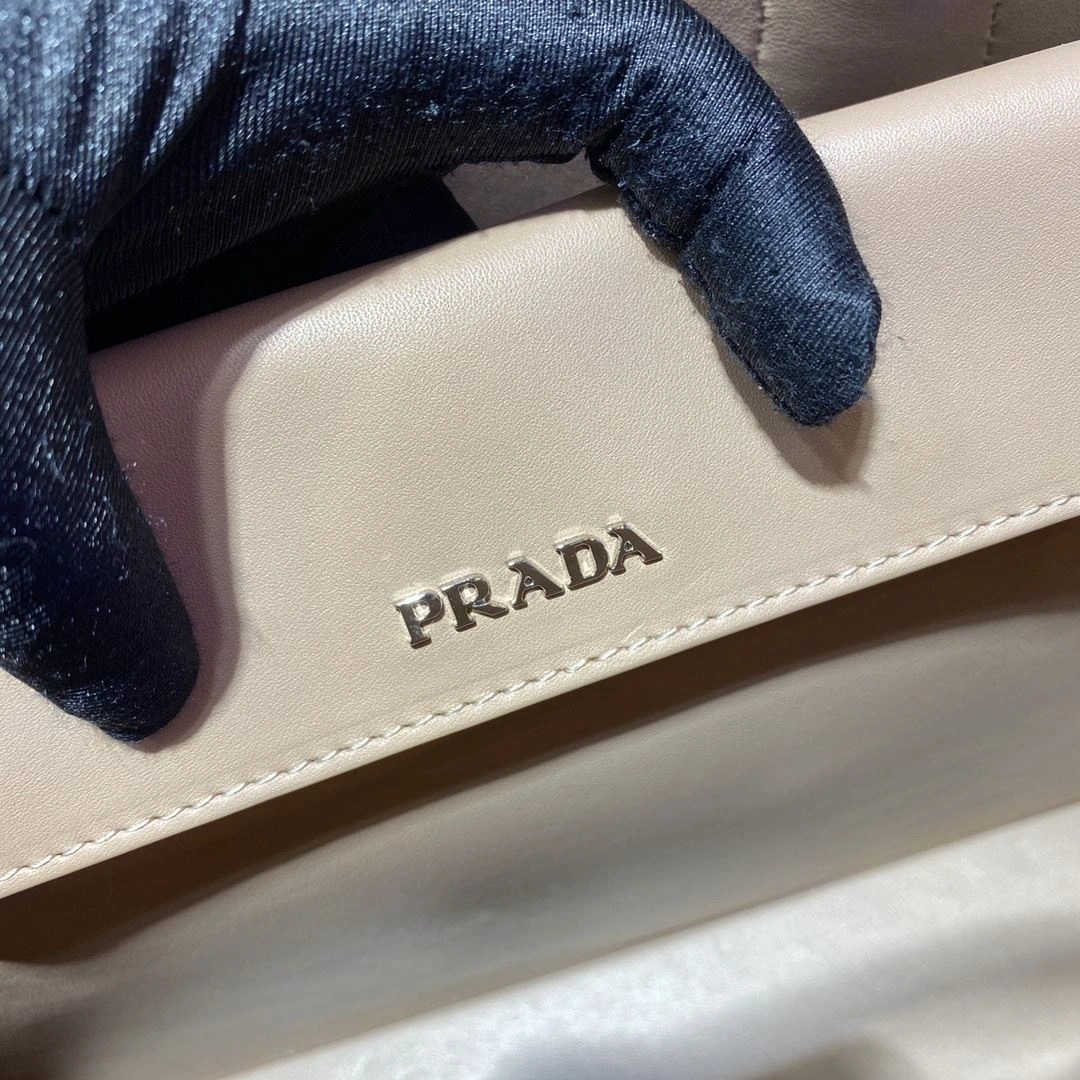 Prada Top Handle Bags 4099A-0578