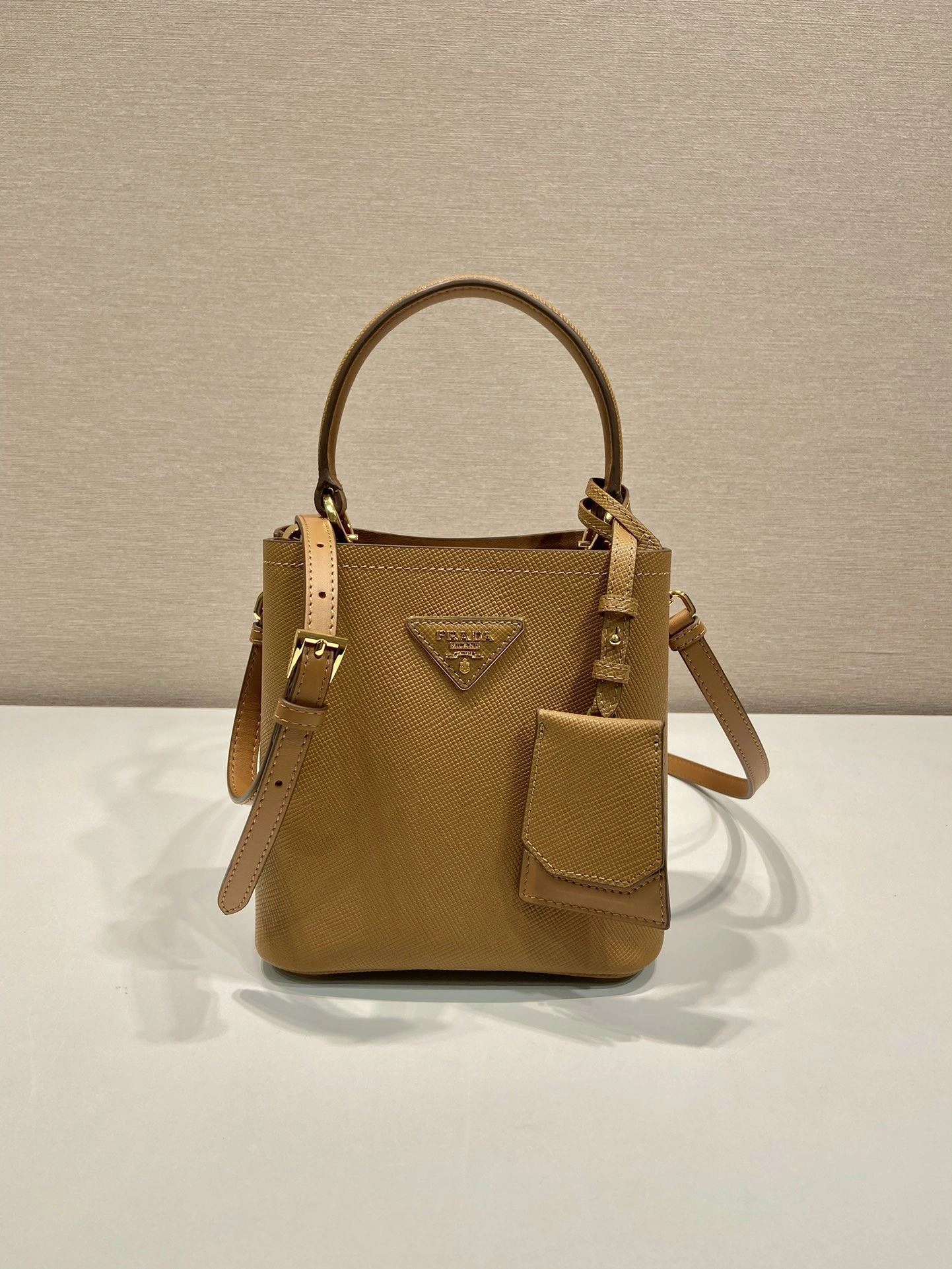 Prada Top Handle Bags 4099A-0579