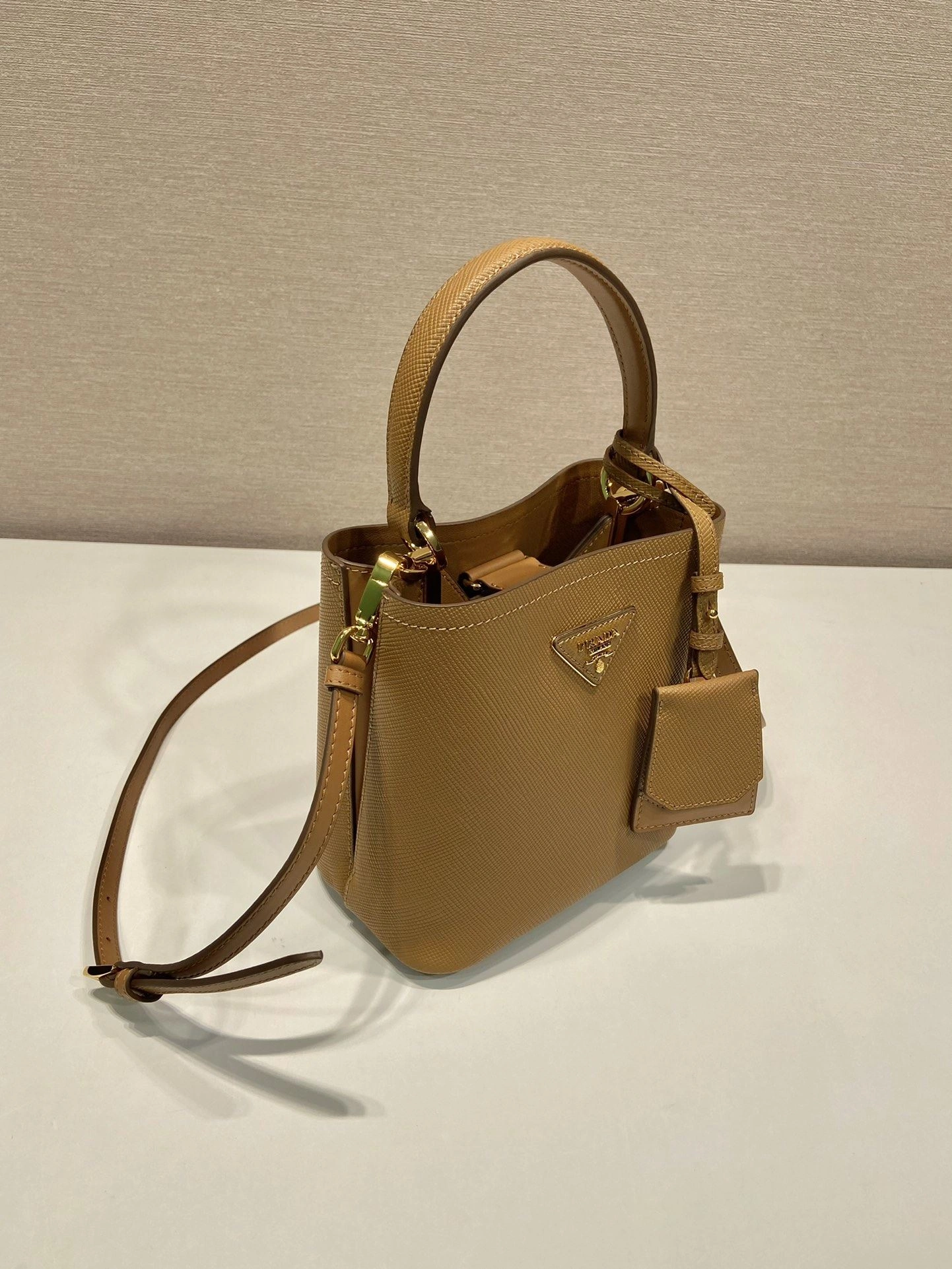 Prada Top Handle Bags 4099A-0579
