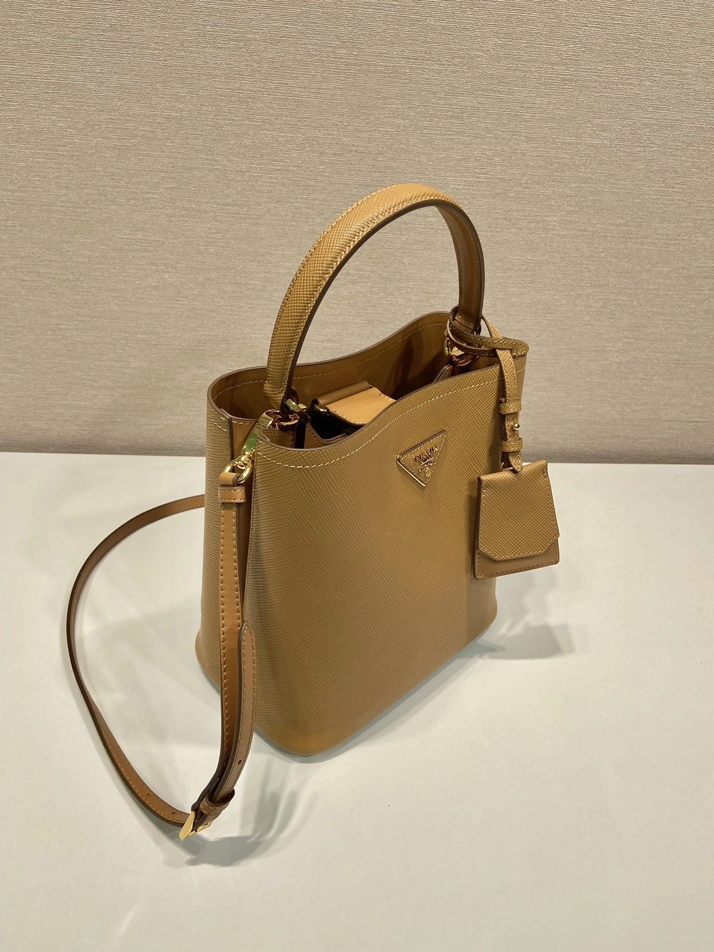 Prada Top Handle Bags 4099A-0580